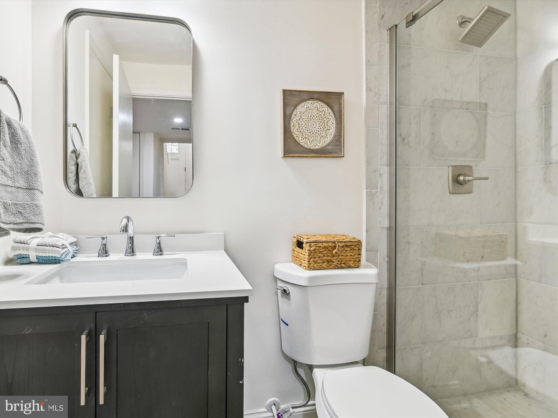 WHISPERING WOODS - Residential