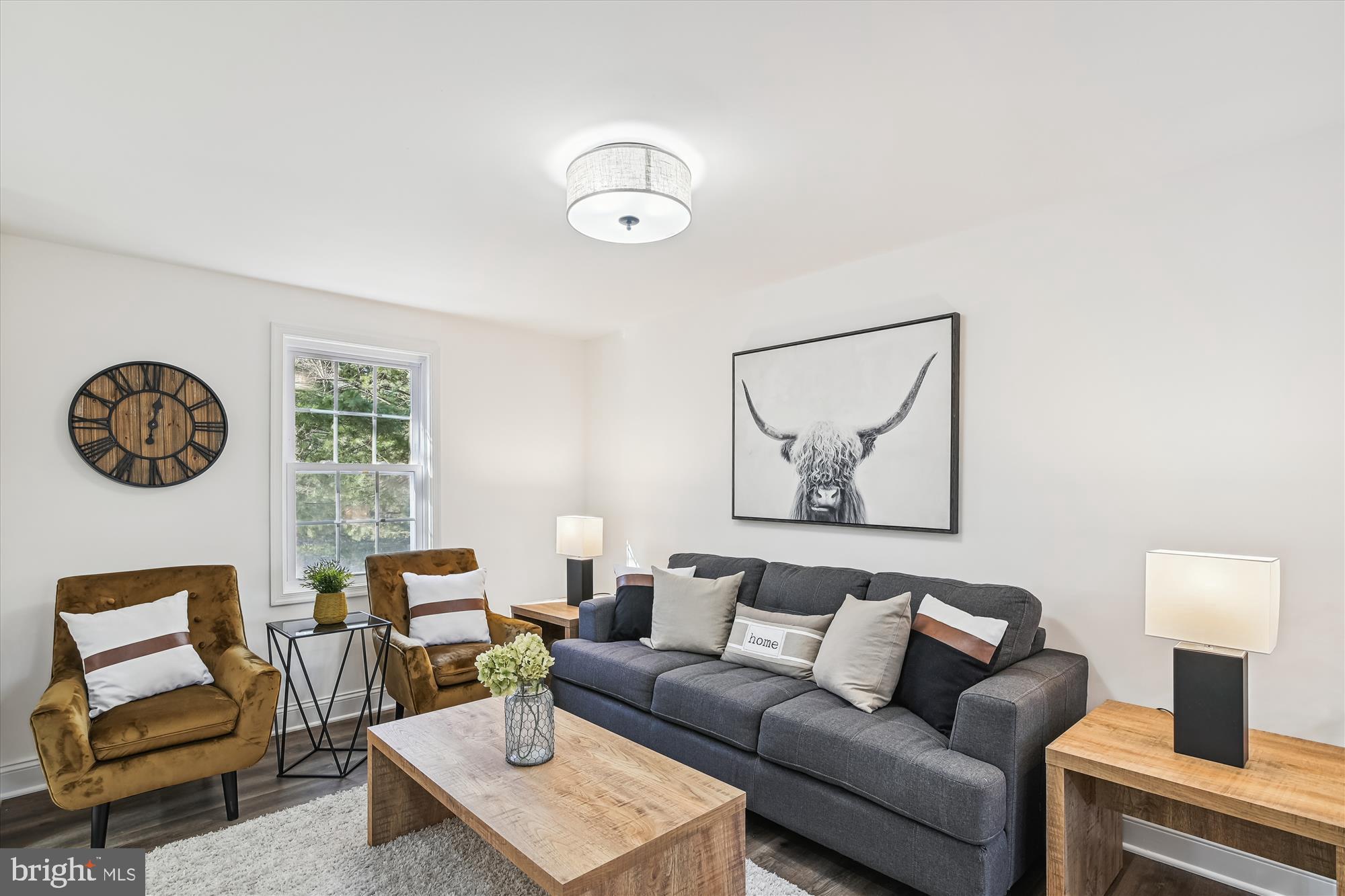 WHISPERING WOODS - Residential