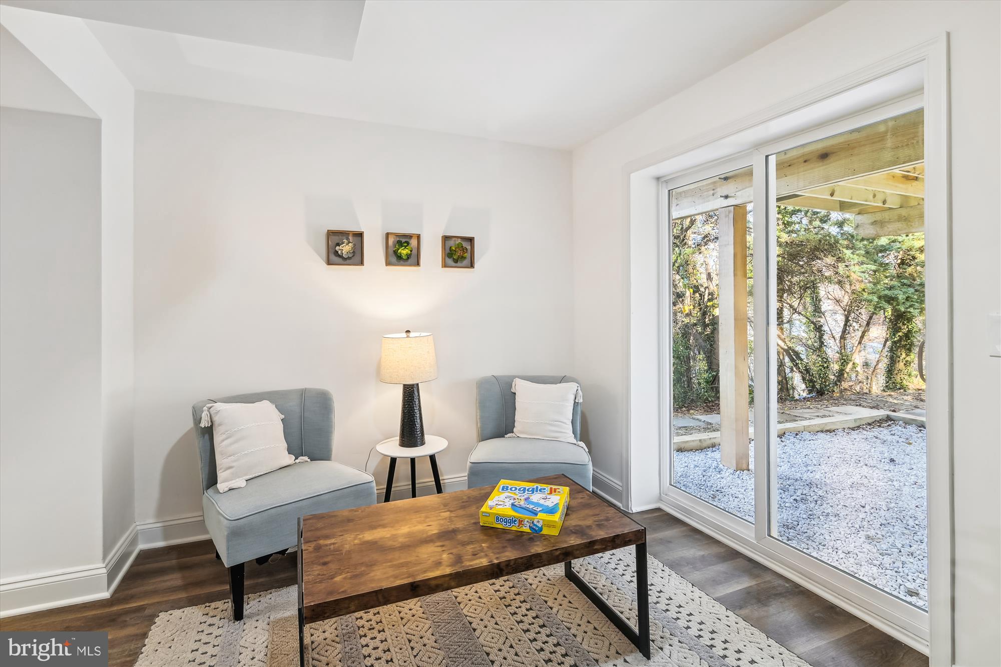 WHISPERING WOODS - Residential