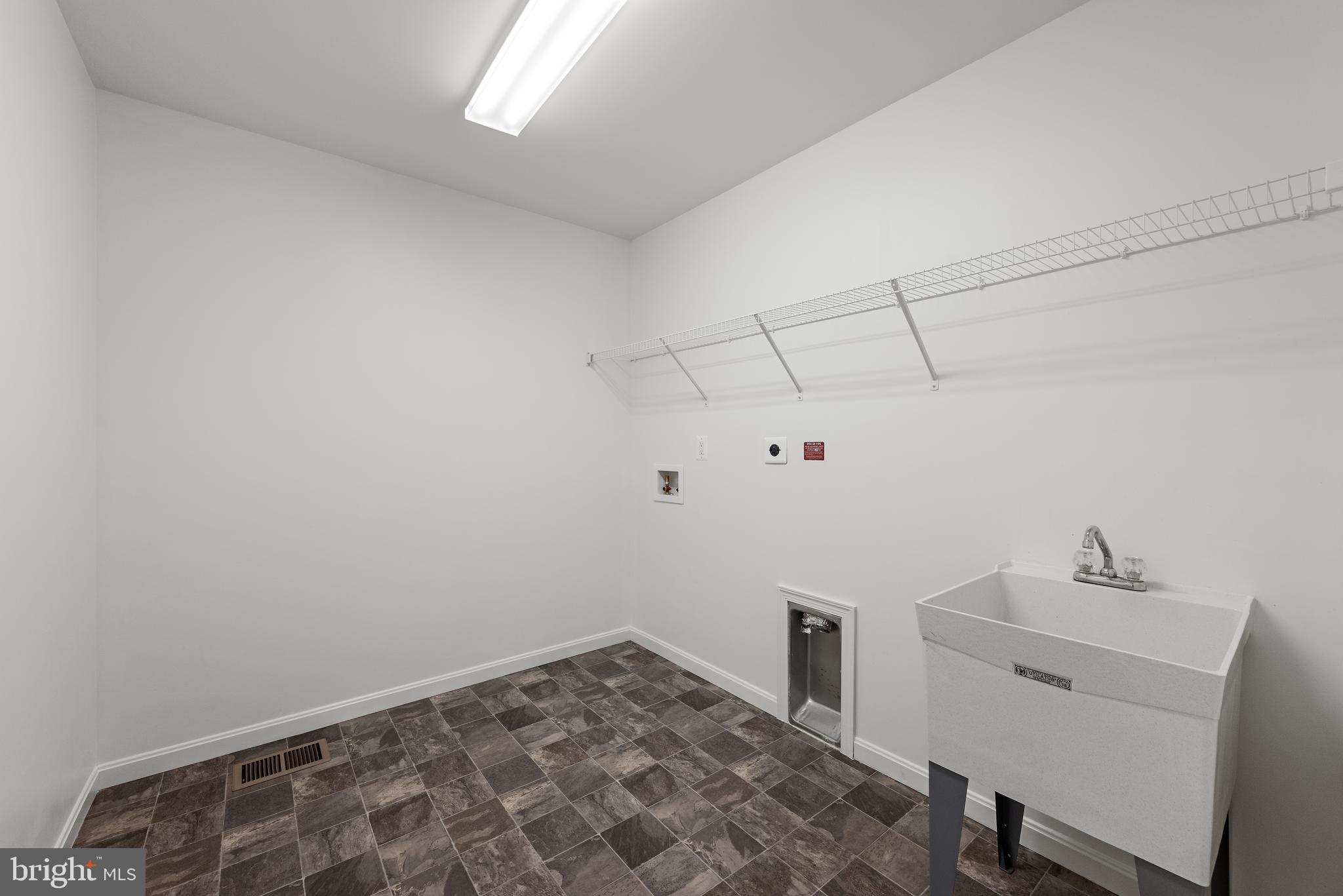 CEDAR SPRING - Residential