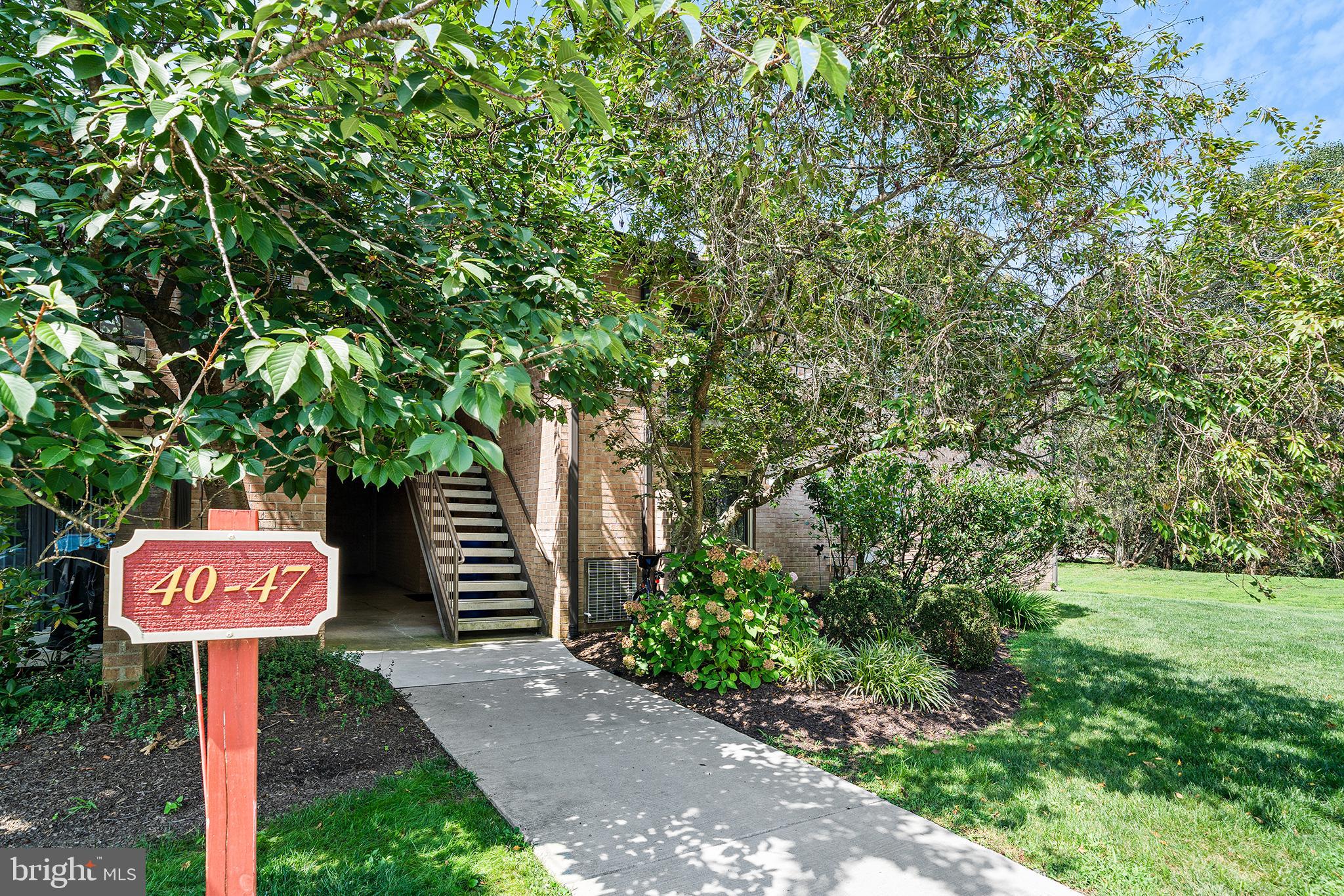 40 LE FORGE COURT