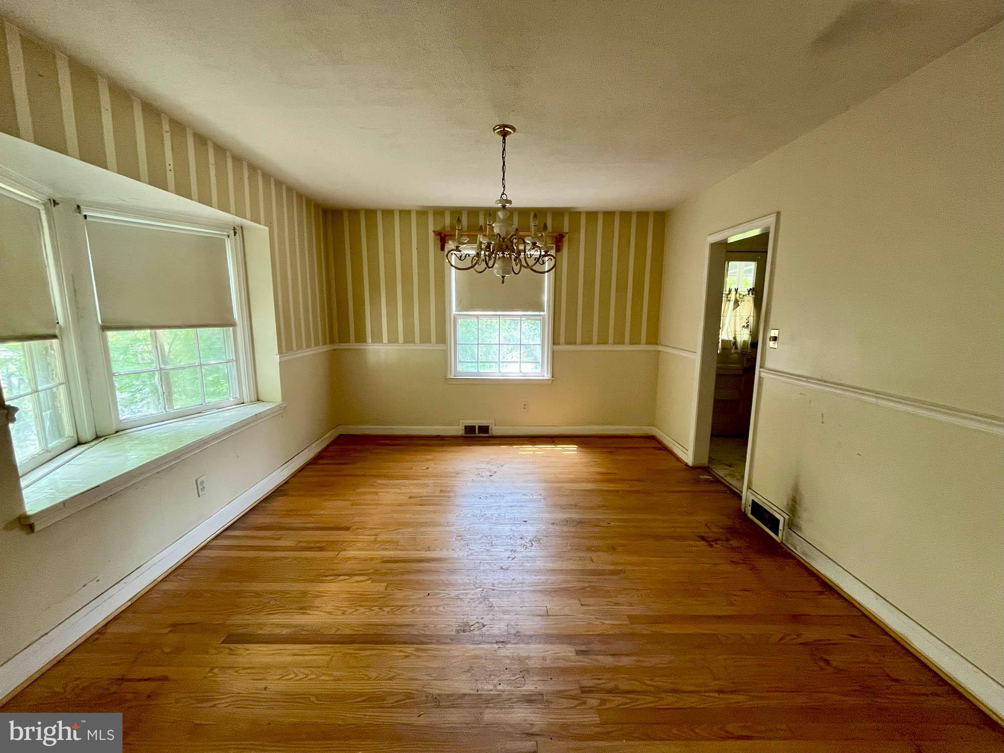 1729 EDGEWOOD ROAD