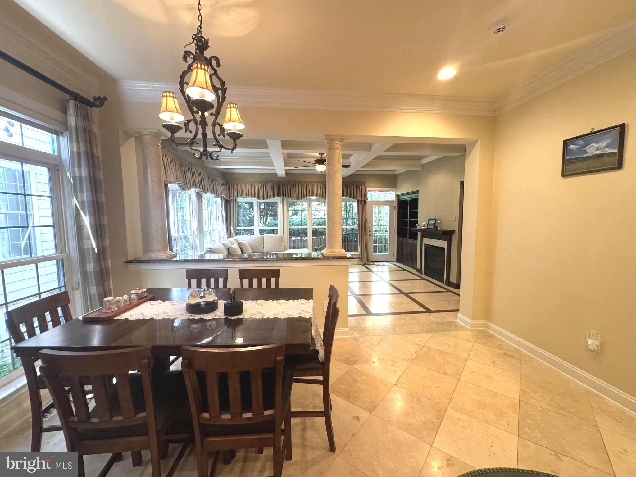 OAKTON VILLAGE - Residential