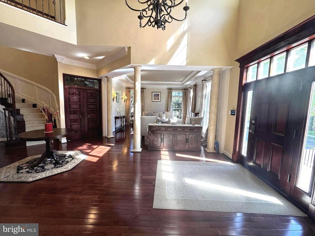 Photo of 2822 Norborne Pl, OAKTON, VA 22124 (MLS # VAFX2311636)