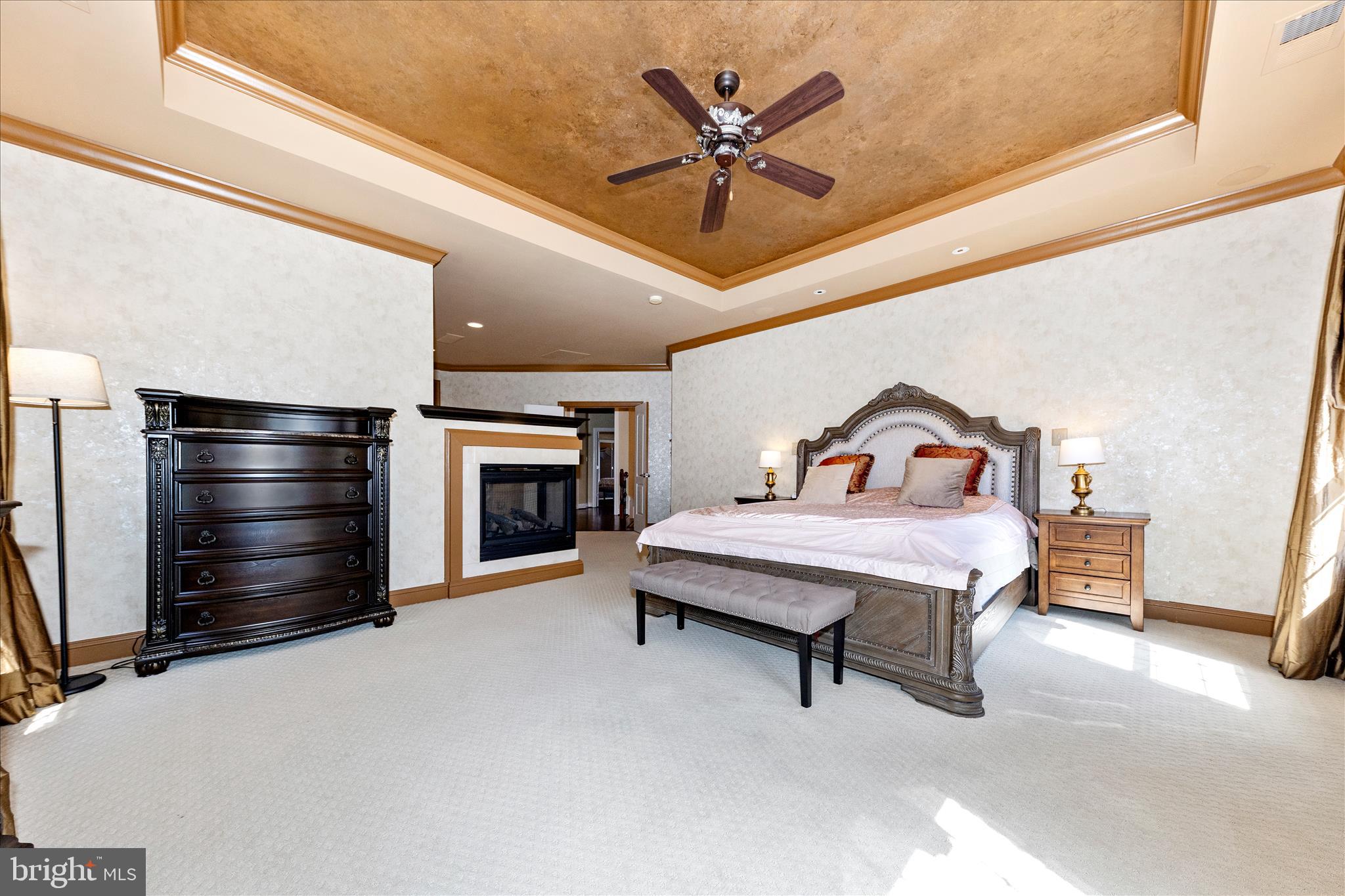 OAKTON VILLAGE - Residential