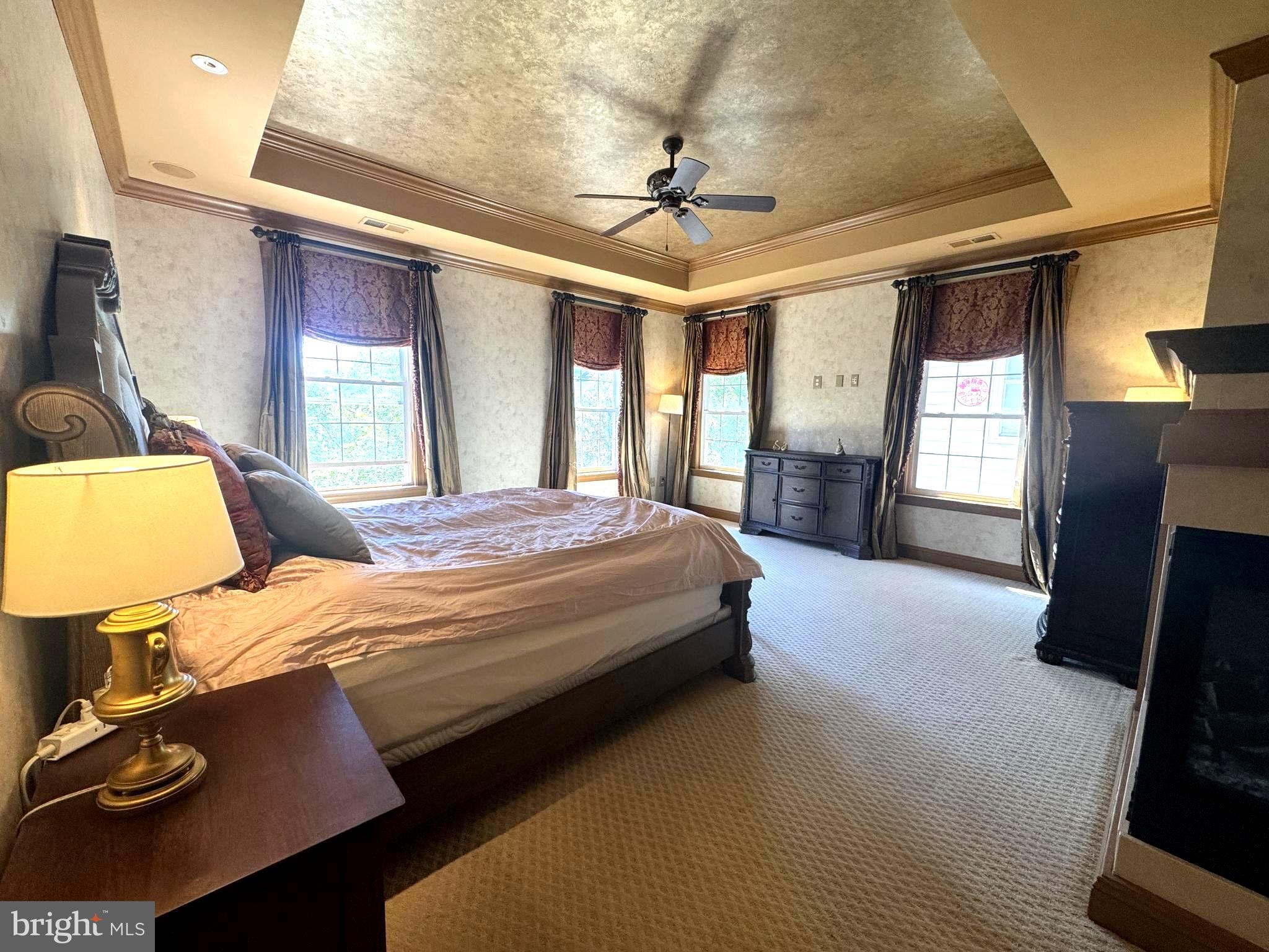 OAKTON VILLAGE - Residential