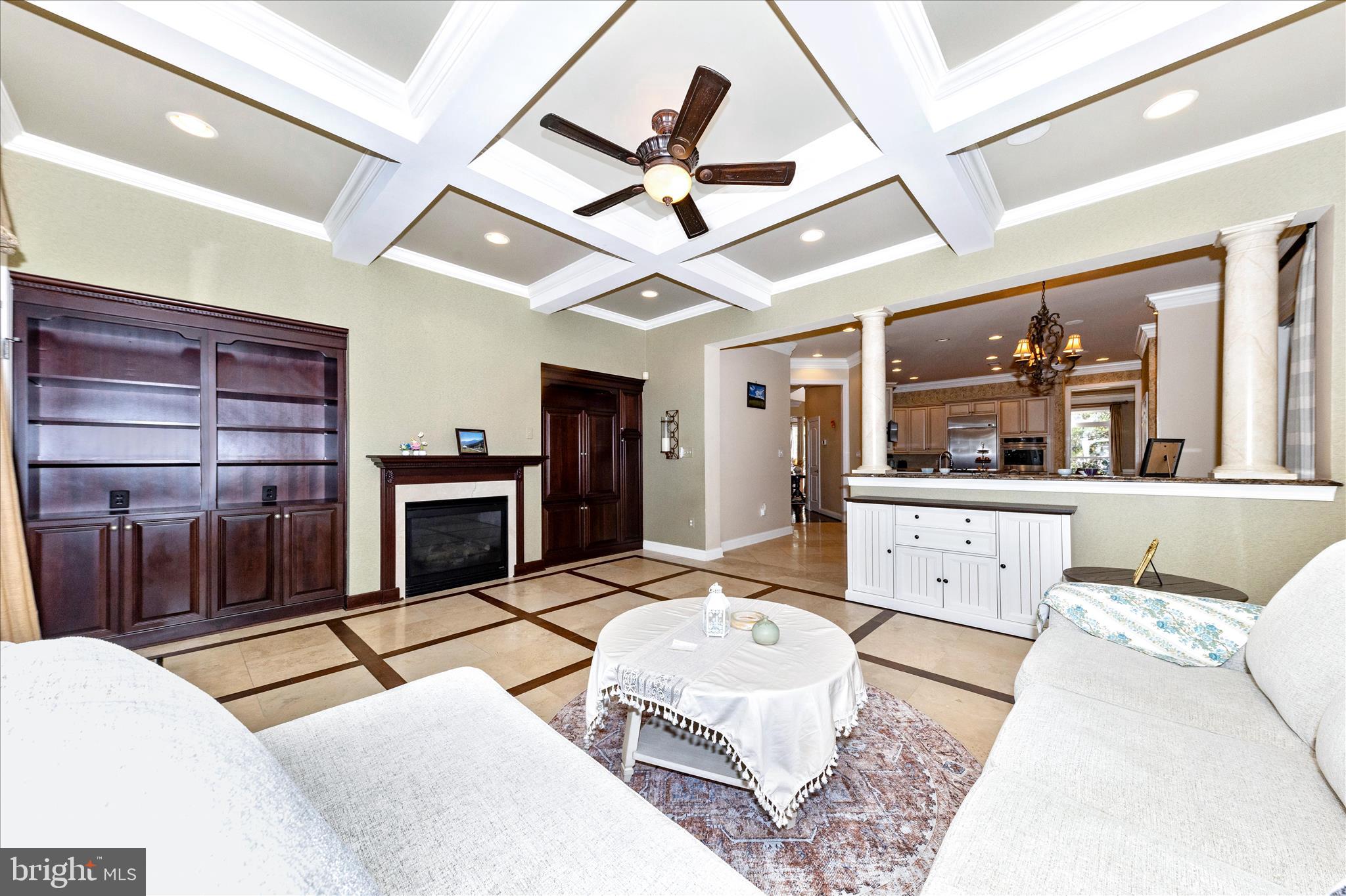 OAKTON VILLAGE - Residential