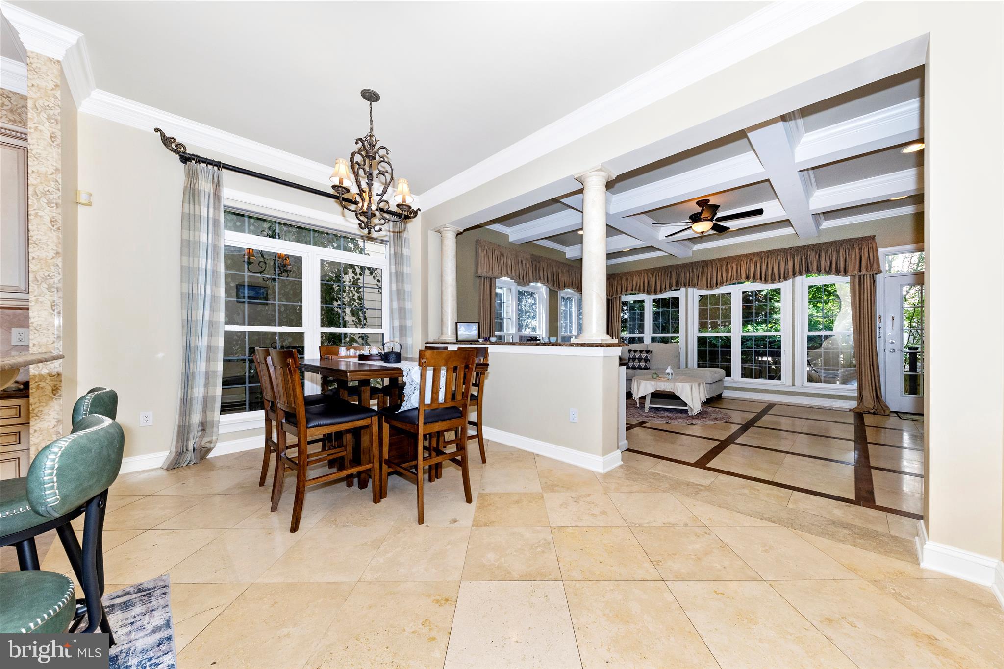 OAKTON VILLAGE - Residential