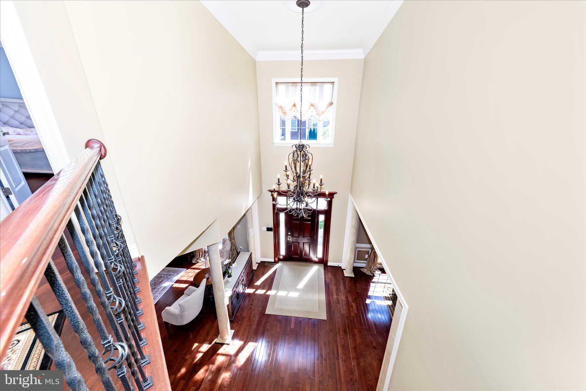 OAKTON VILLAGE - Residential