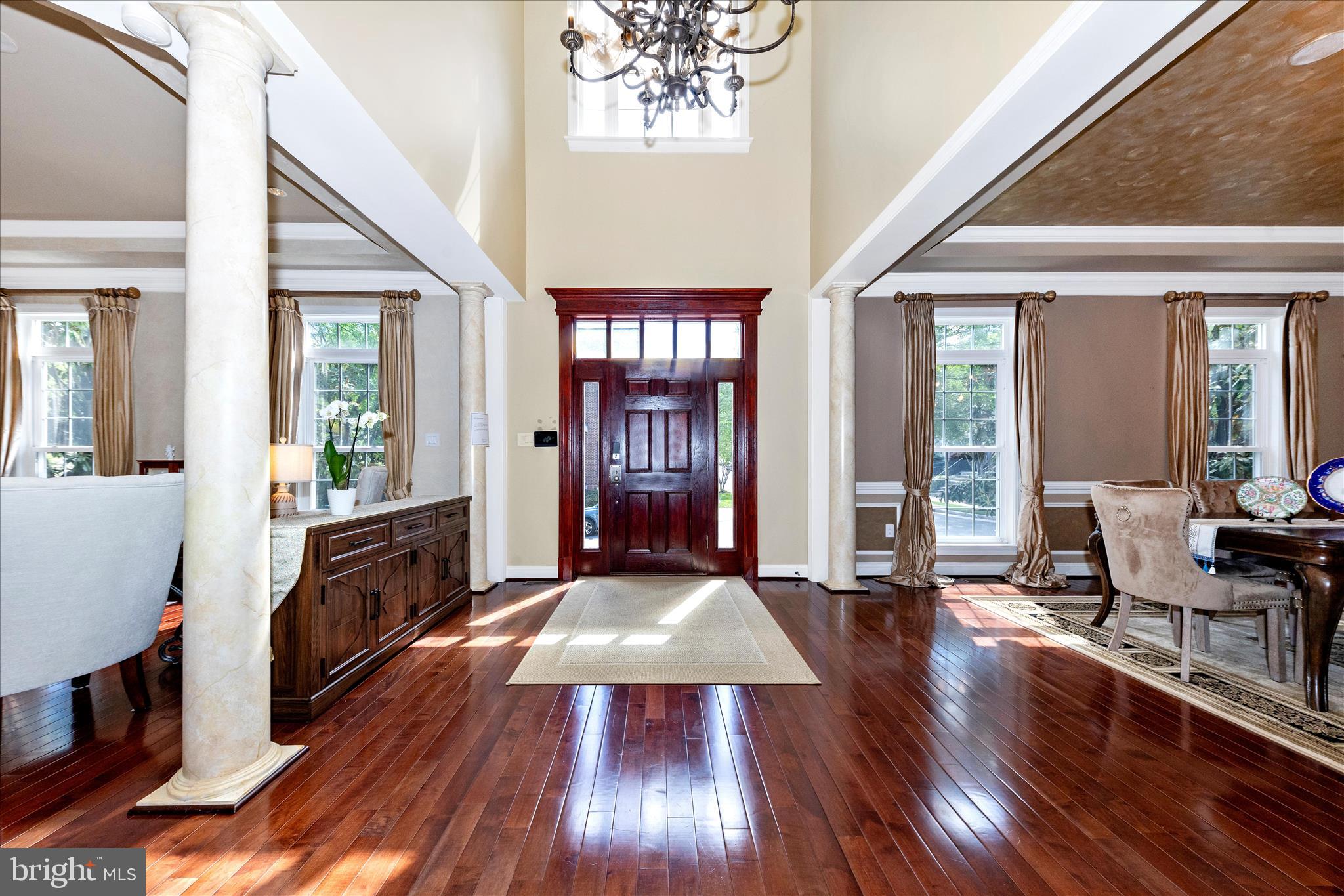 OAKTON VILLAGE - Residential