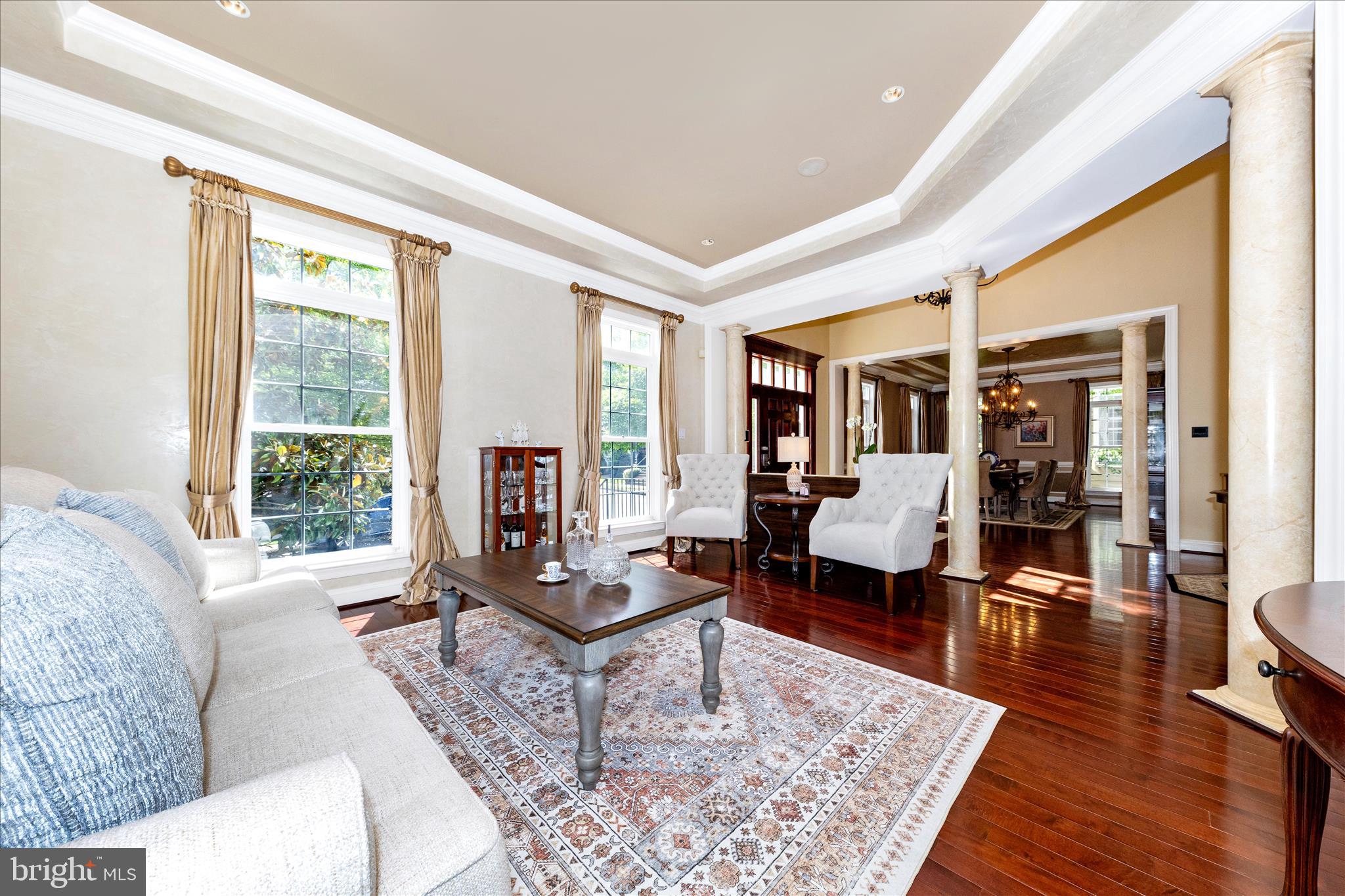 OAKTON VILLAGE - Residential