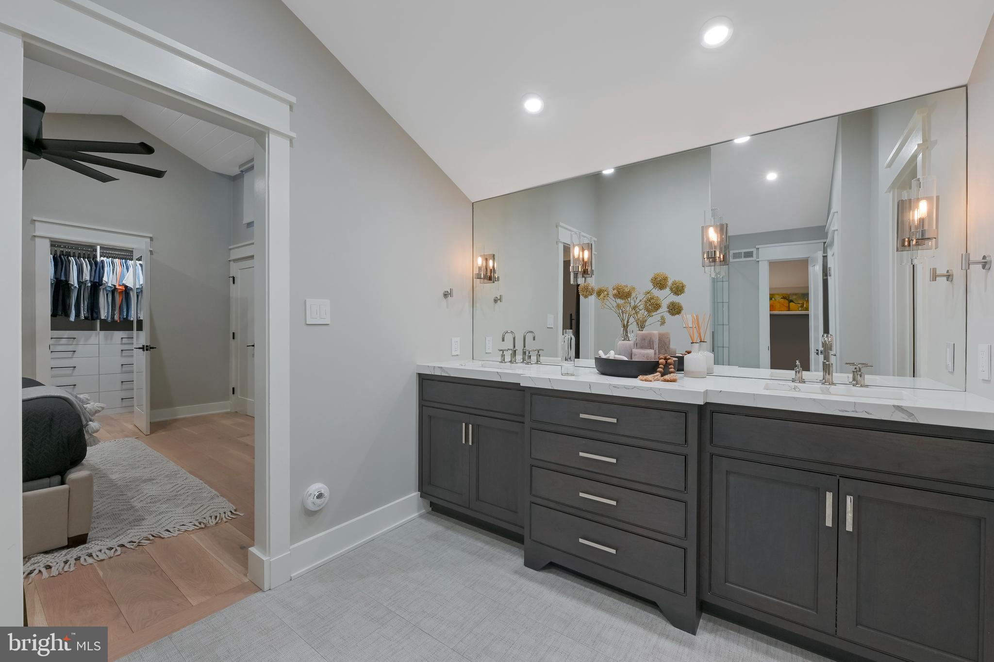 CHESAPEAKE HARBOUR - Residential