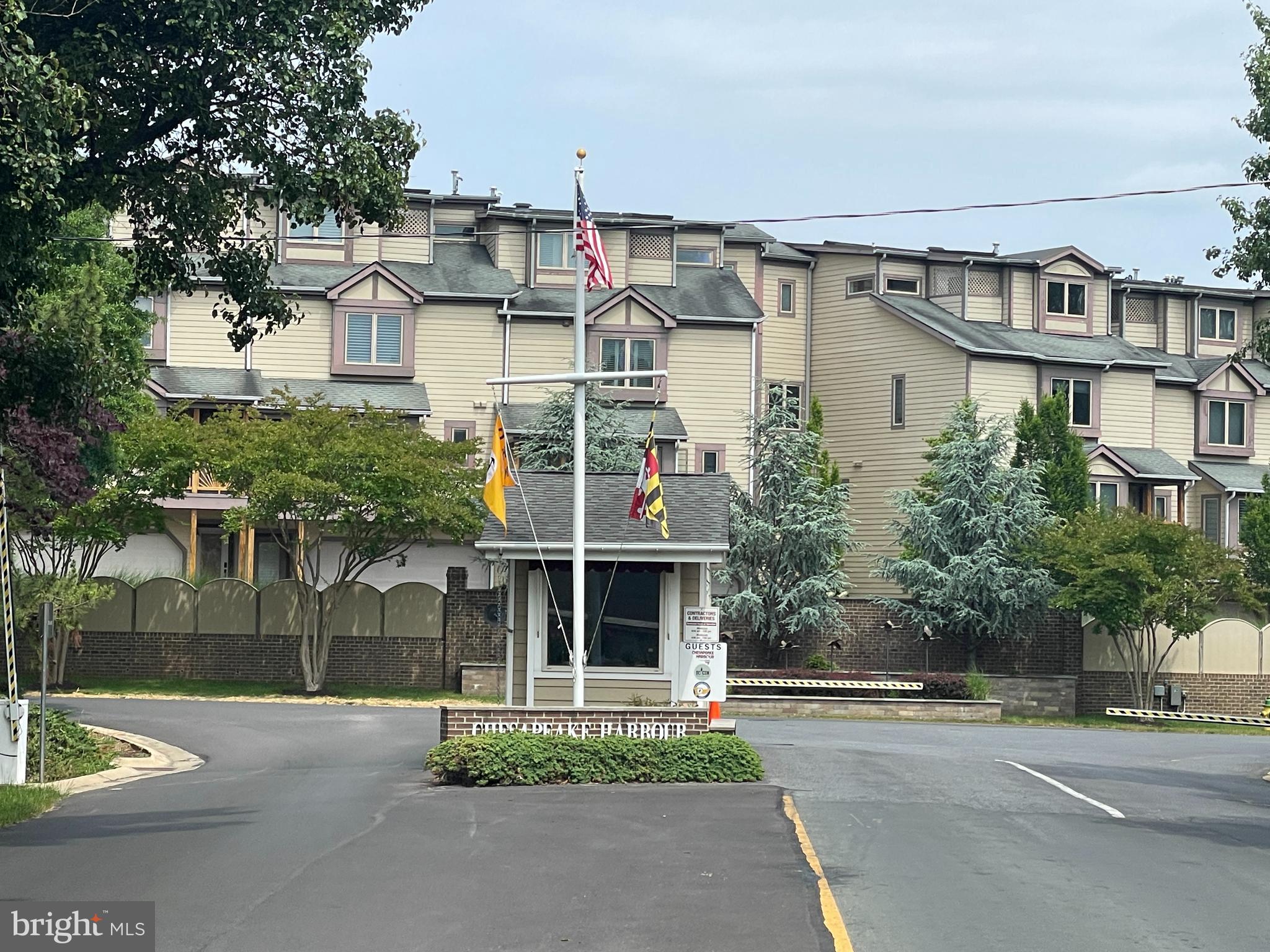 CHESAPEAKE HARBOUR - Residential