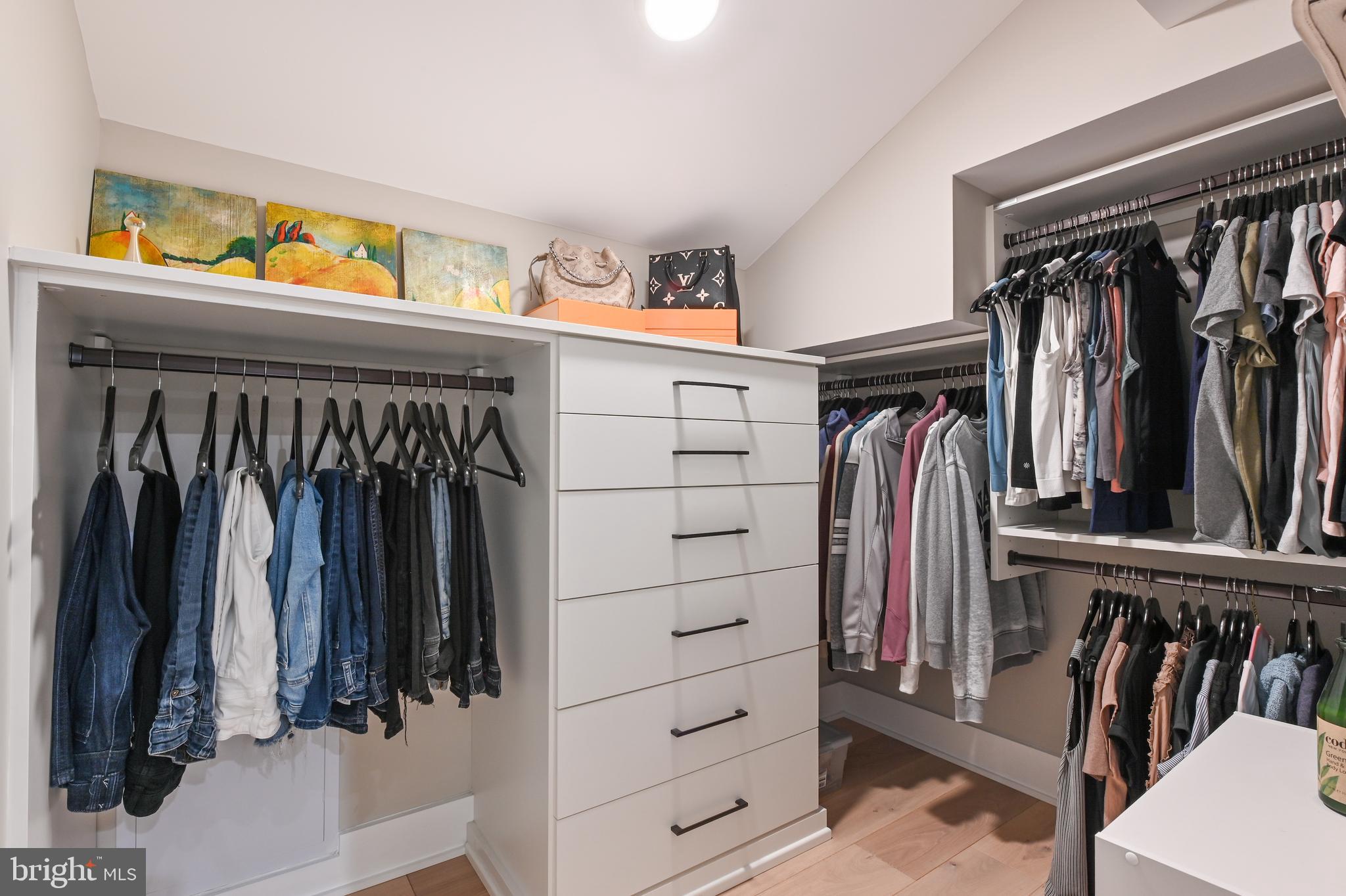 CHESAPEAKE HARBOUR - Residential