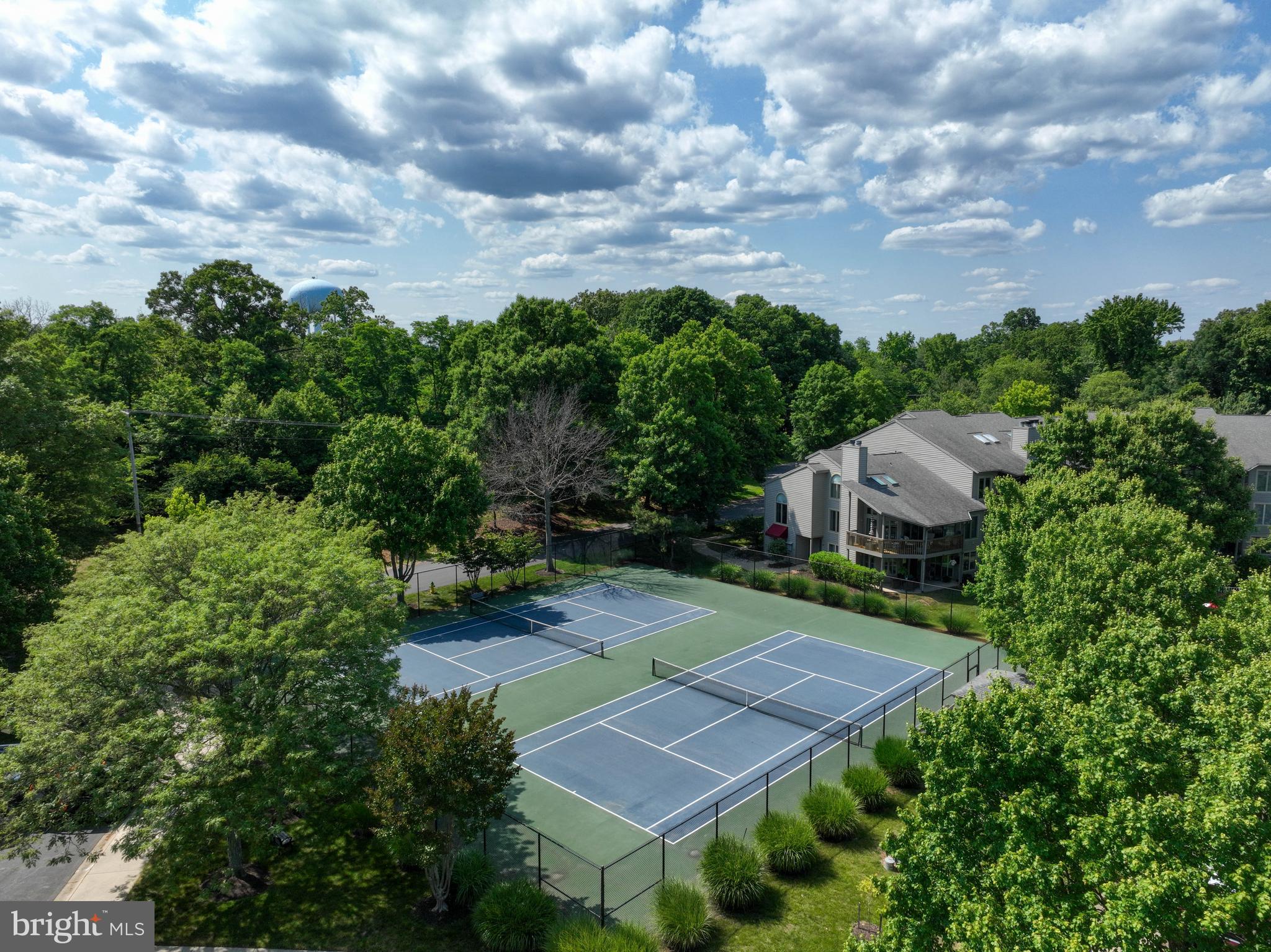 CHESAPEAKE HARBOUR - Residential