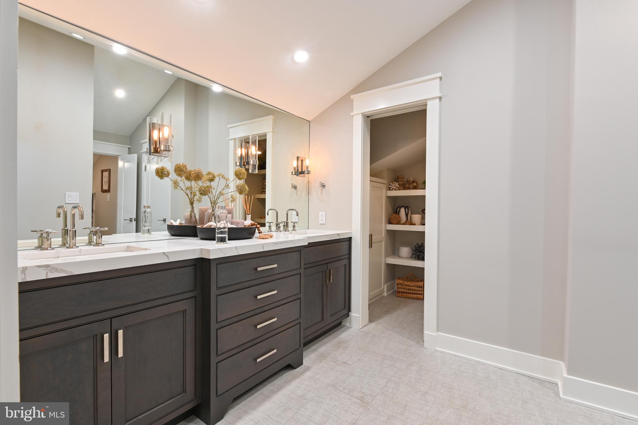 CHESAPEAKE HARBOUR - Residential