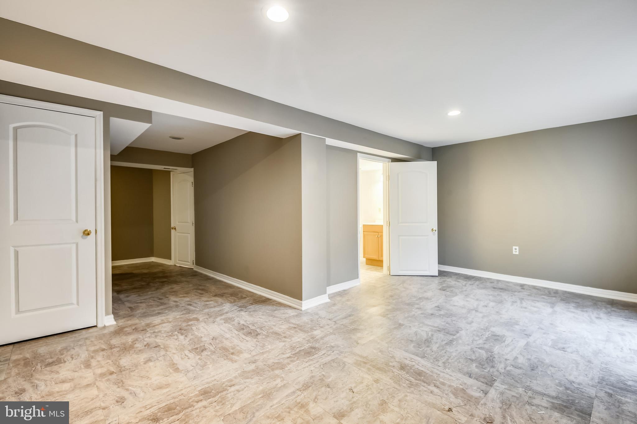 SPRING MEADOWS CONDO - Residential