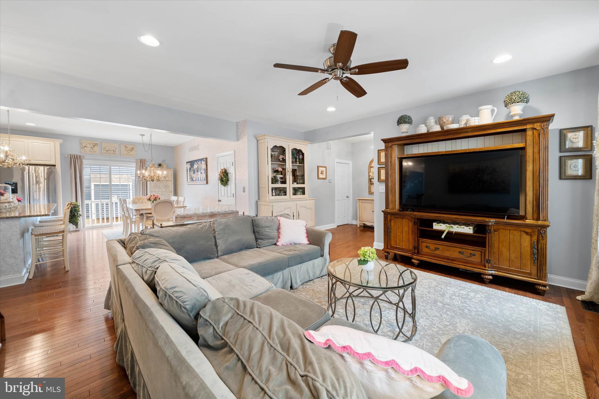 PARKSIDE - Residential