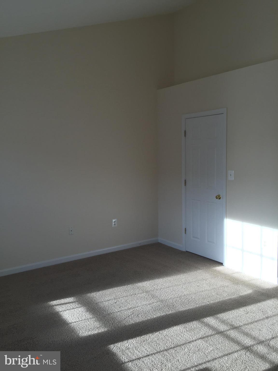 POTOMAC LAKES - Residential Lease