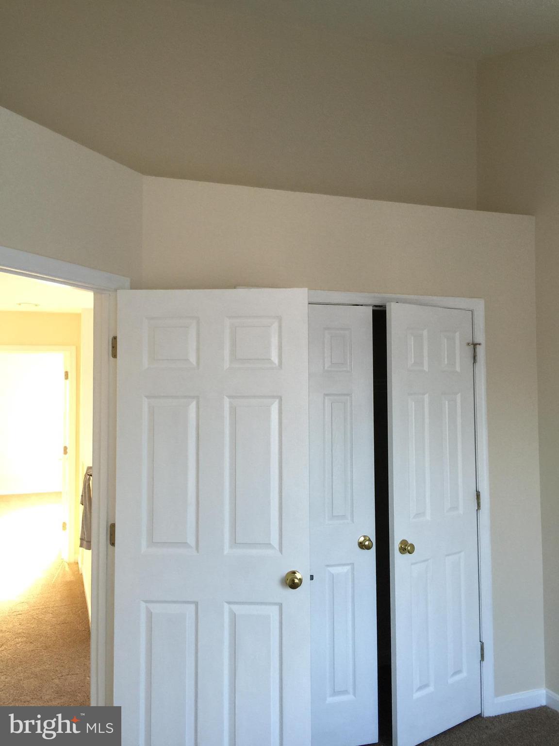 POTOMAC LAKES - Residential Lease