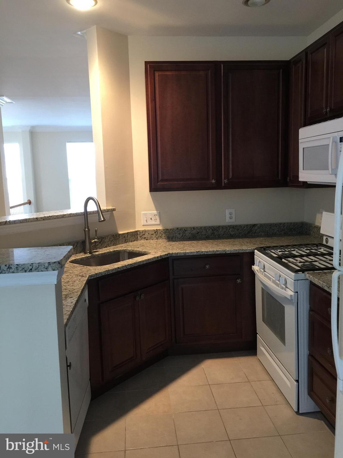 POTOMAC LAKES - Residential Lease