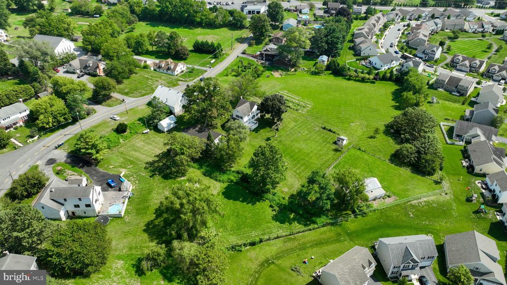 Photo of 144 Rose Hill Road, EPHRATA, PA 17522 (MLS # PALA2057968)