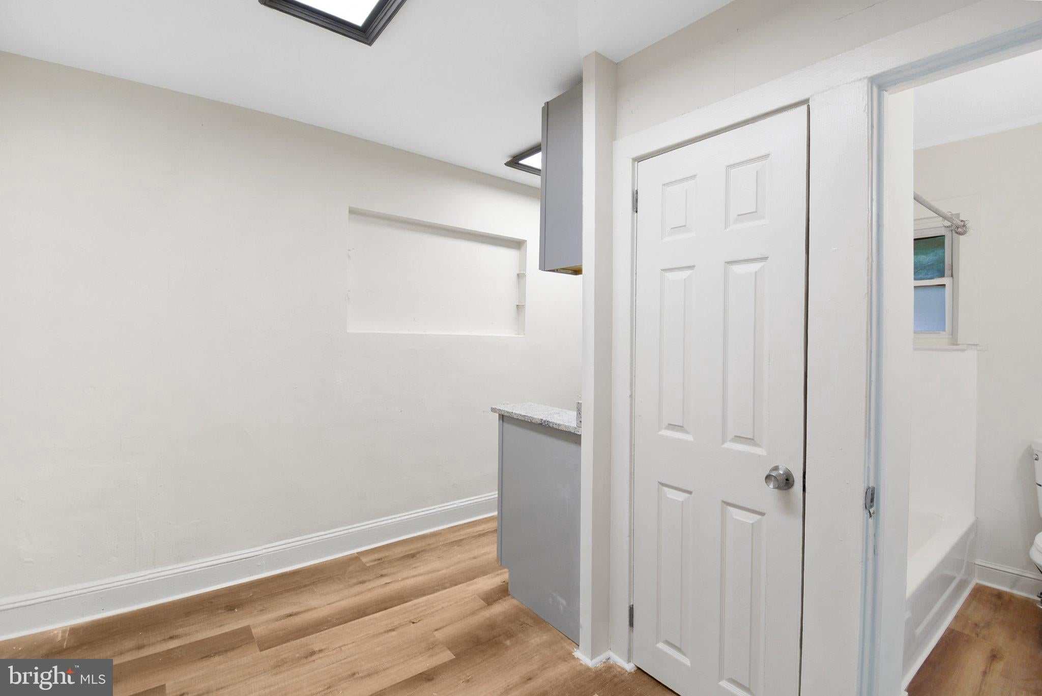 126 N WYCOMBE AVENUE