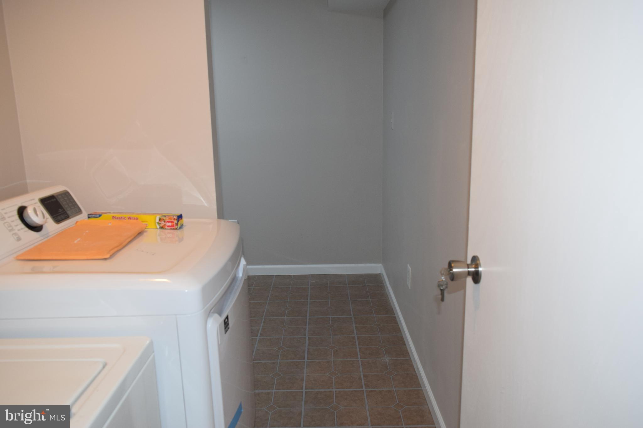 HUNTING RIDGE CONDOMINIUM - Residential