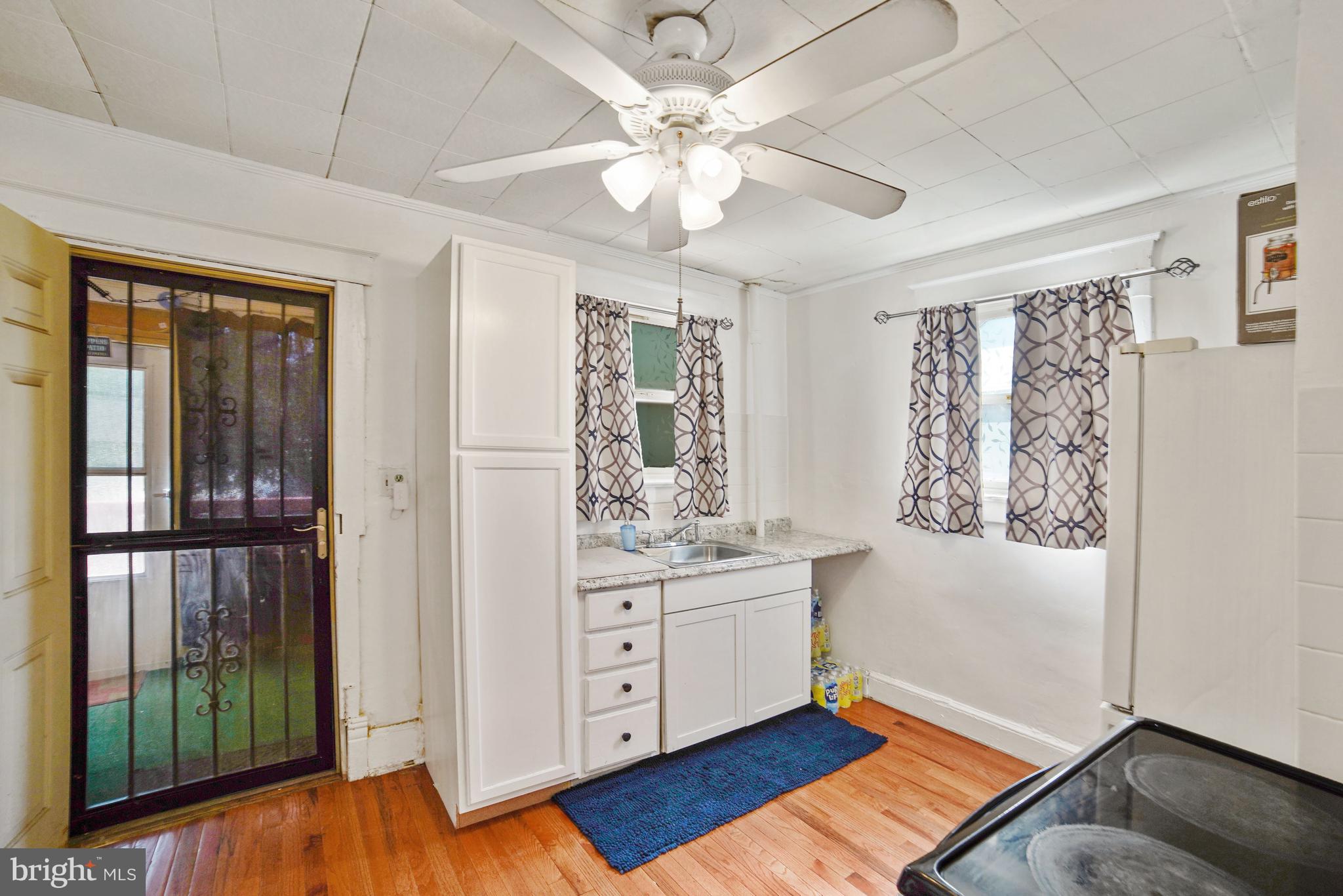 DEANWOOD PARK - Residential