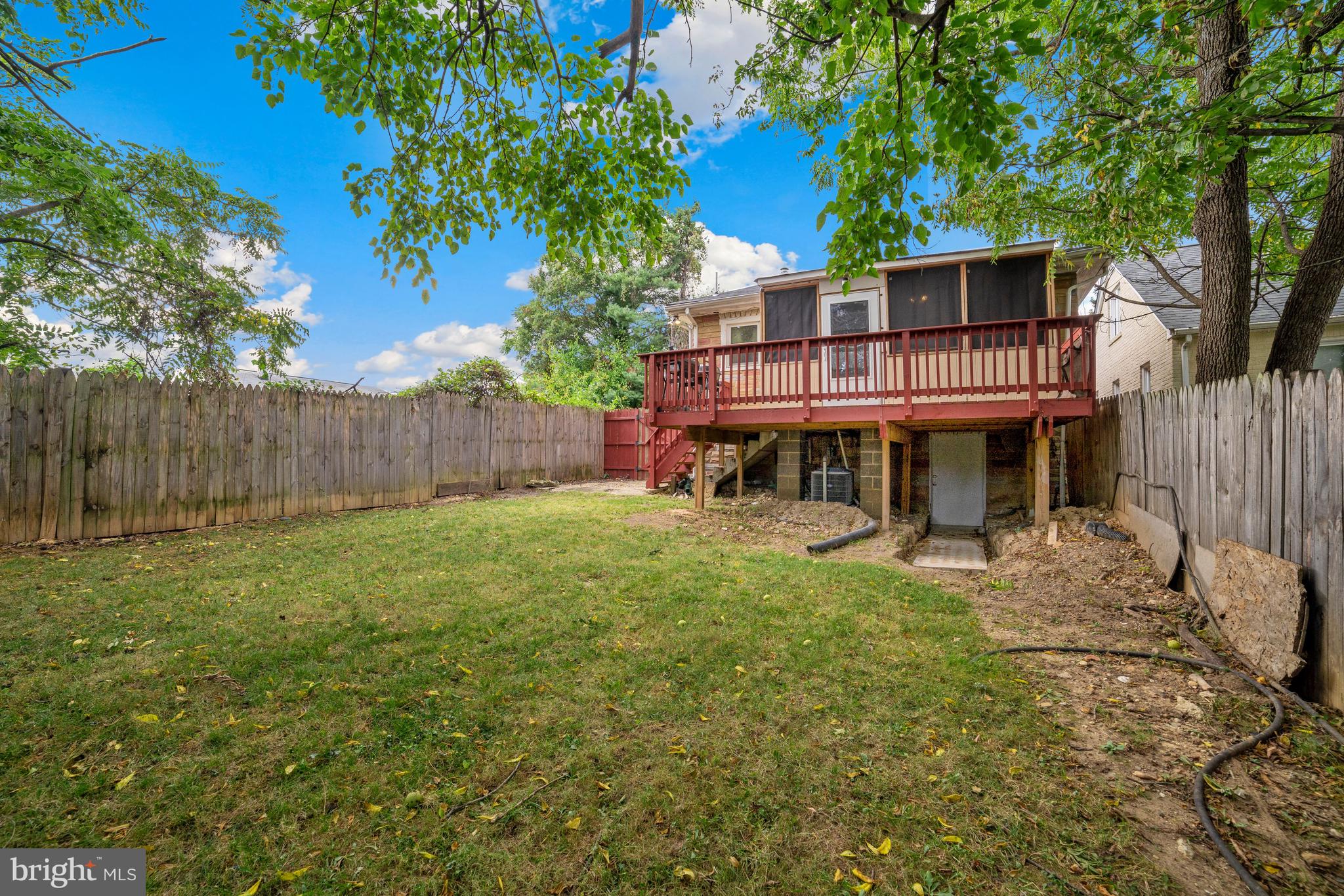 DEANWOOD PARK - Residential