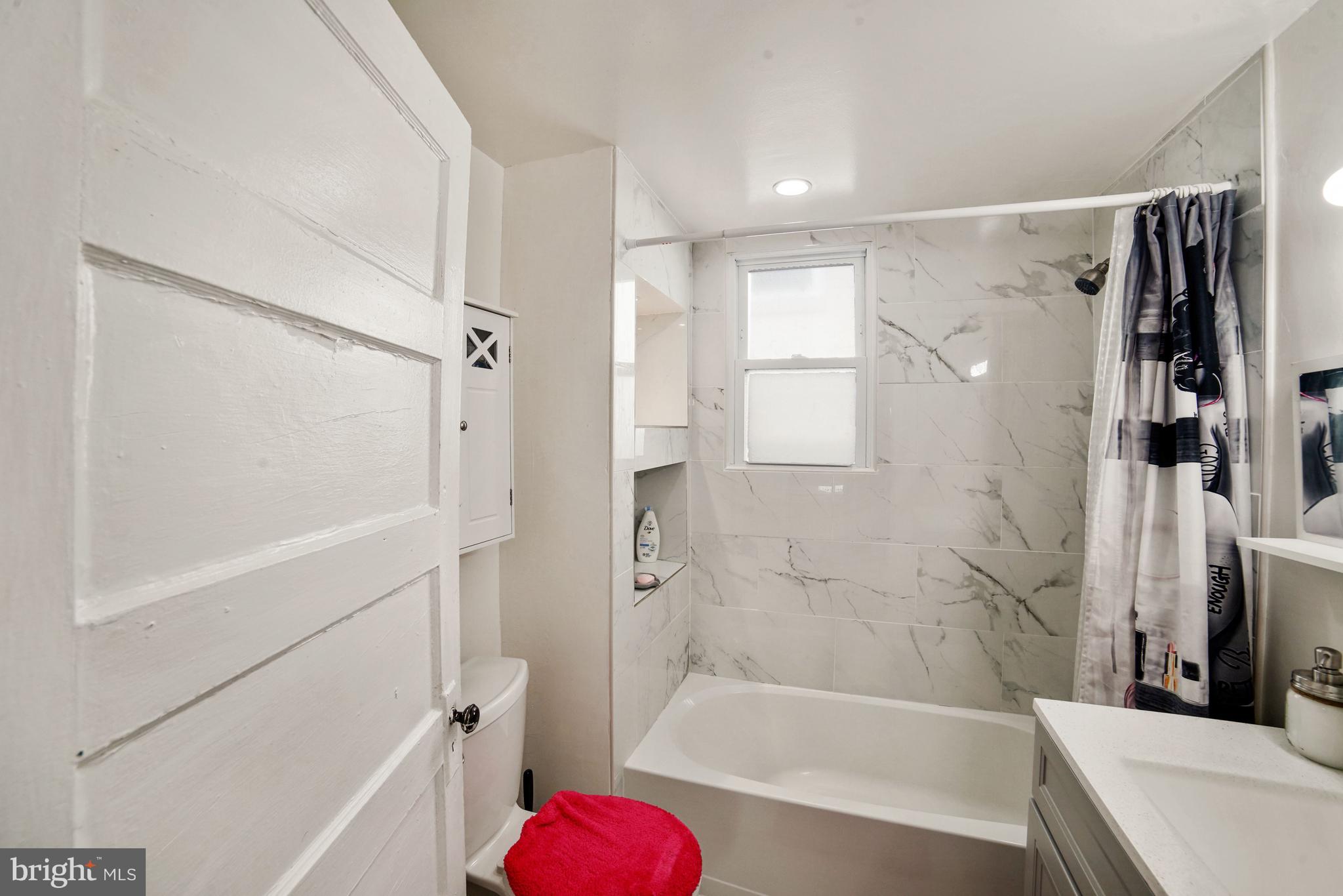 DEANWOOD PARK - Residential