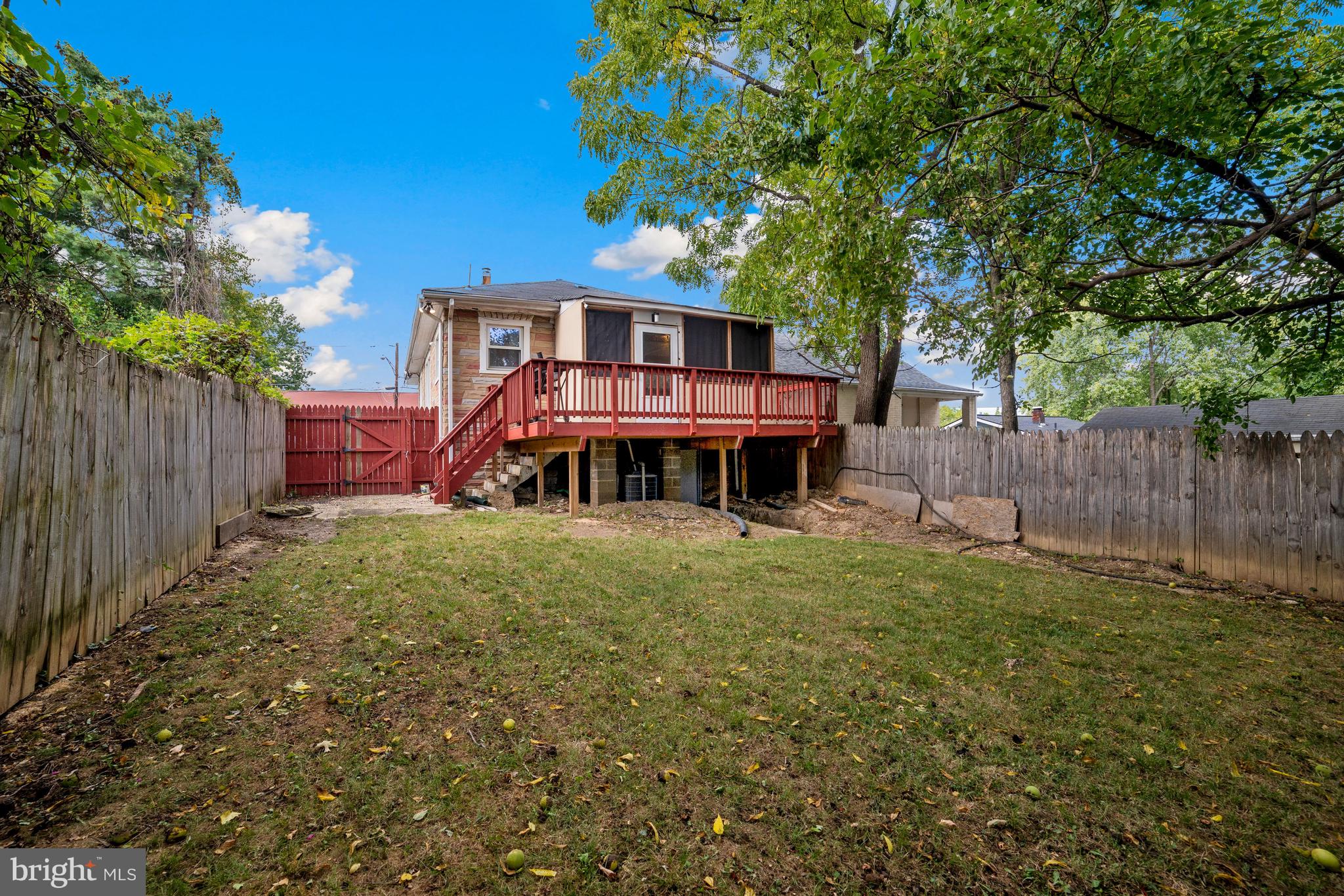 DEANWOOD PARK - Residential