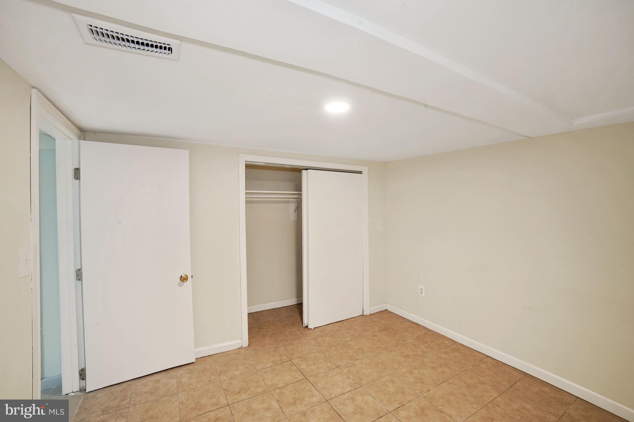 DEANWOOD PARK - Residential