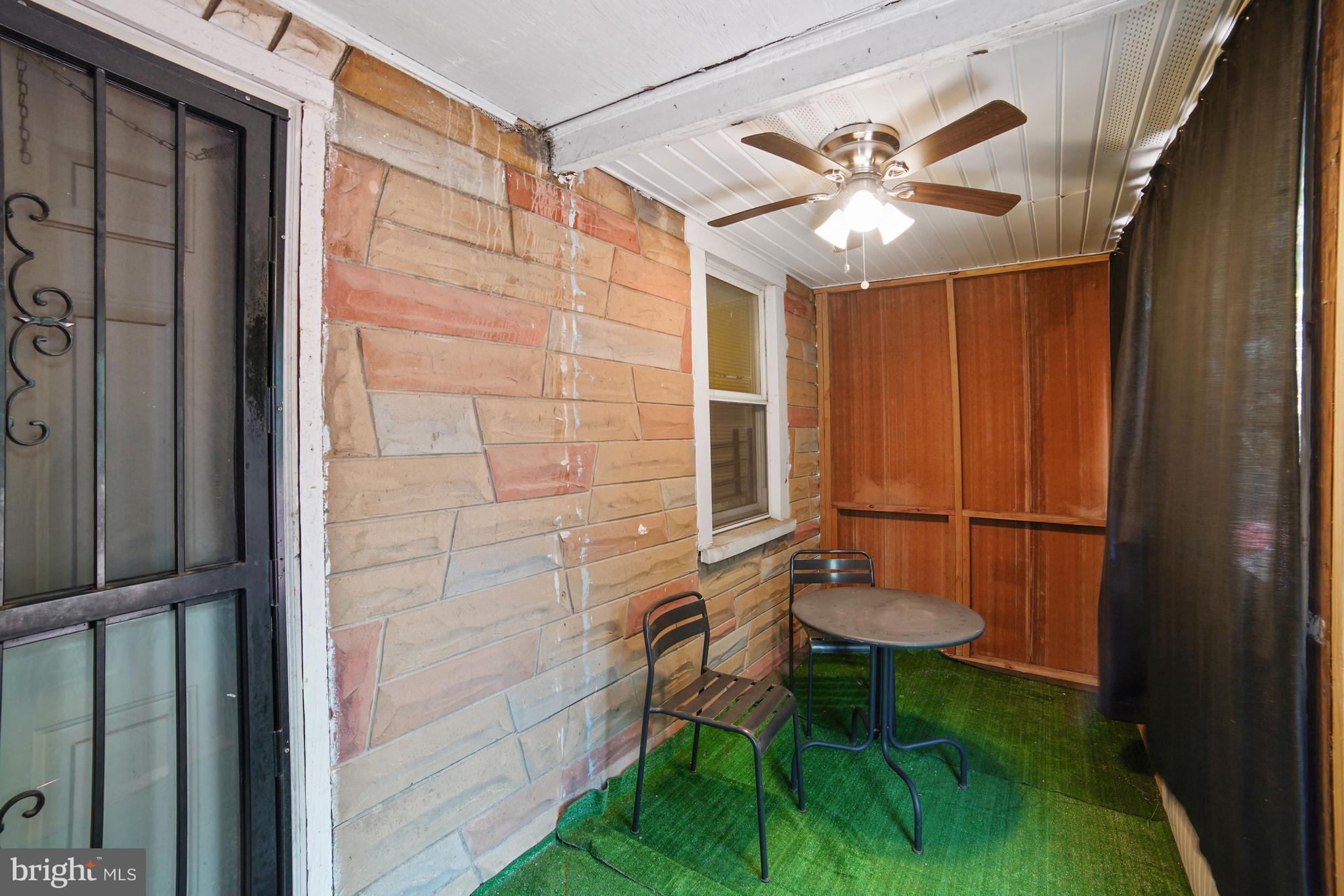 DEANWOOD PARK - Residential