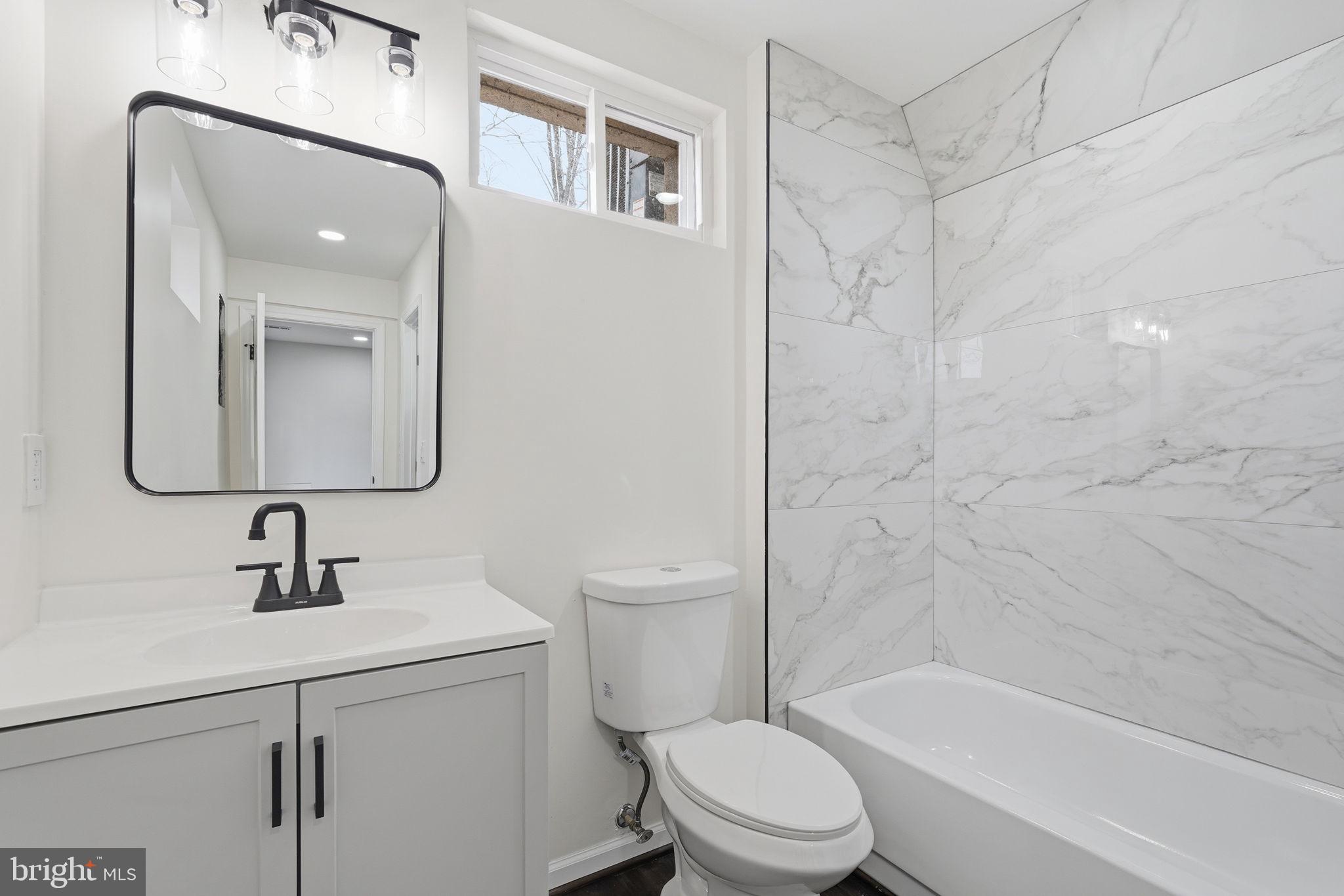 WARRENTON LAKES - Residential