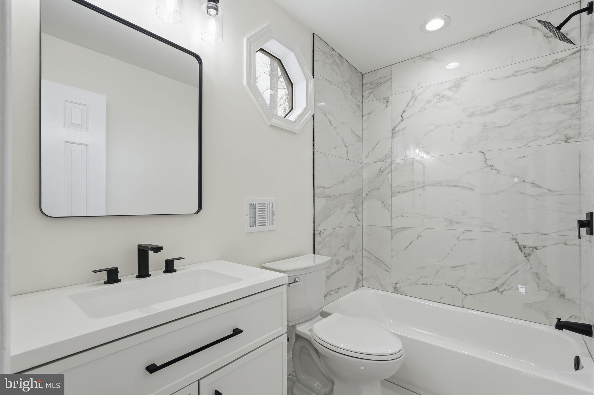 WARRENTON LAKES - Residential