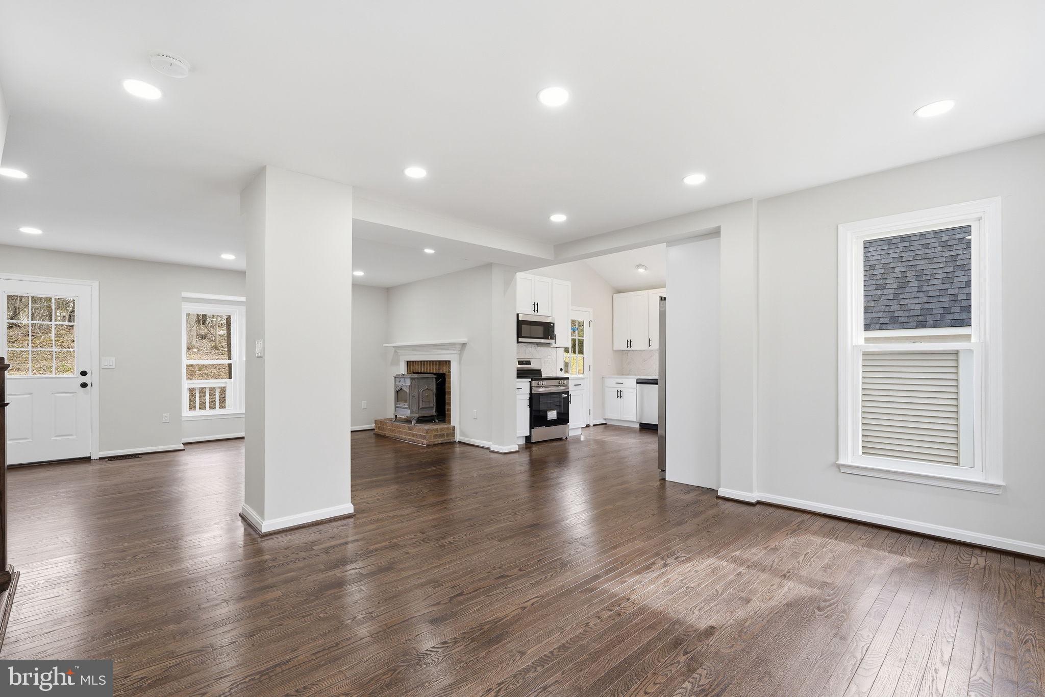 WARRENTON LAKES - Residential