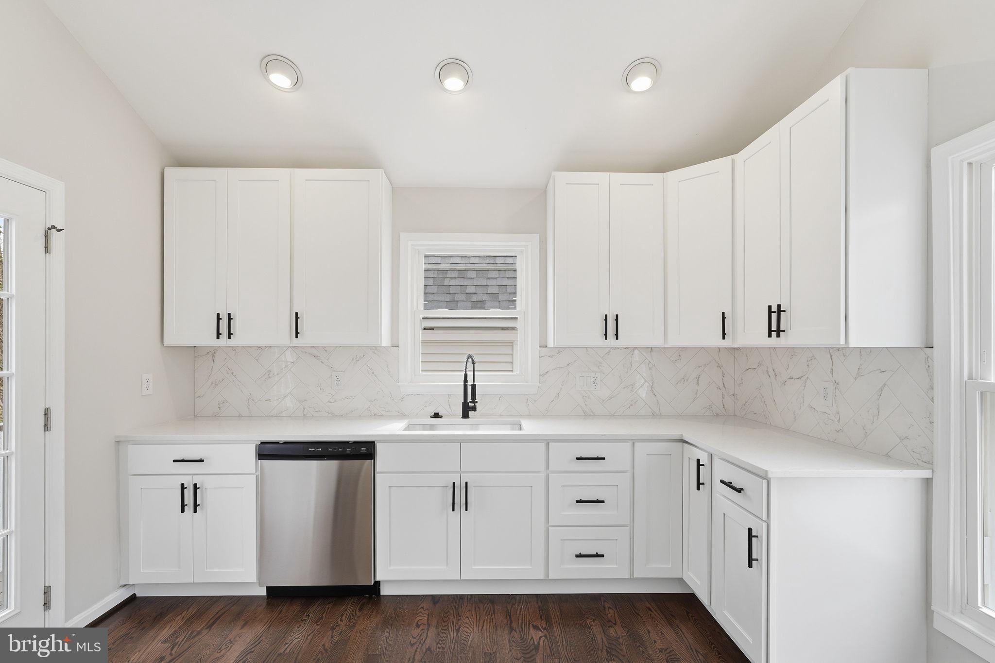 WARRENTON LAKES - Residential