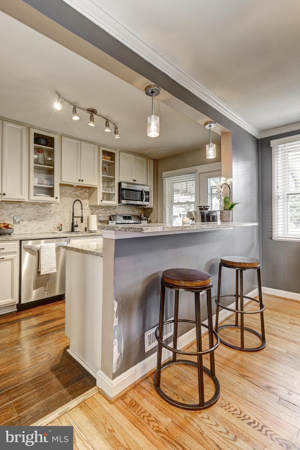 ACADEMY HEIGHTS - Residential