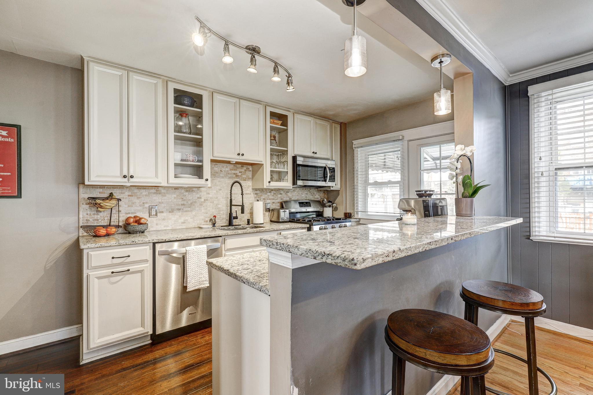 ACADEMY HEIGHTS - Residential