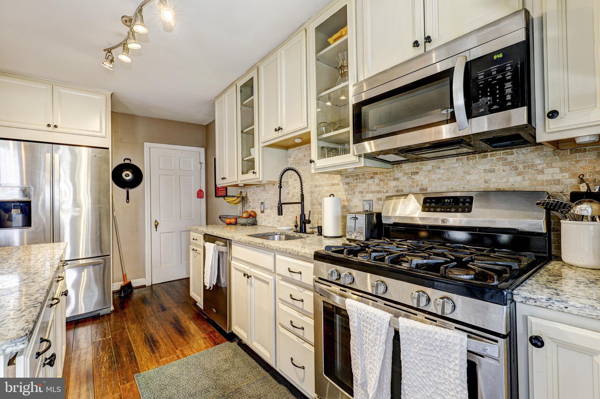 ACADEMY HEIGHTS - Residential