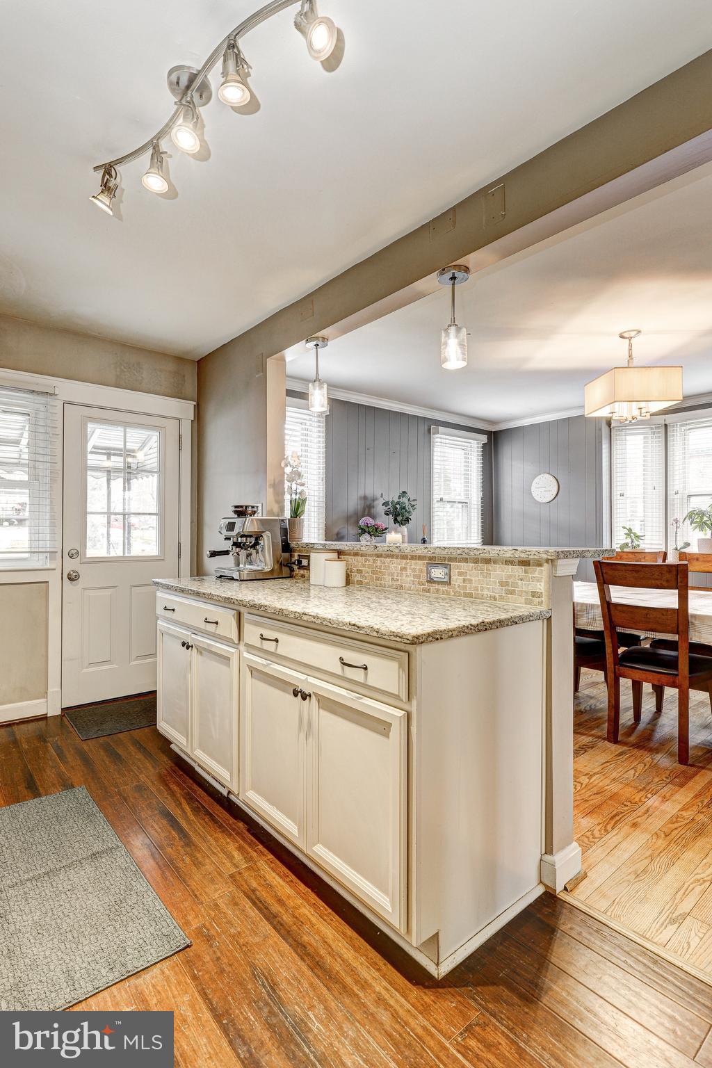 ACADEMY HEIGHTS - Residential