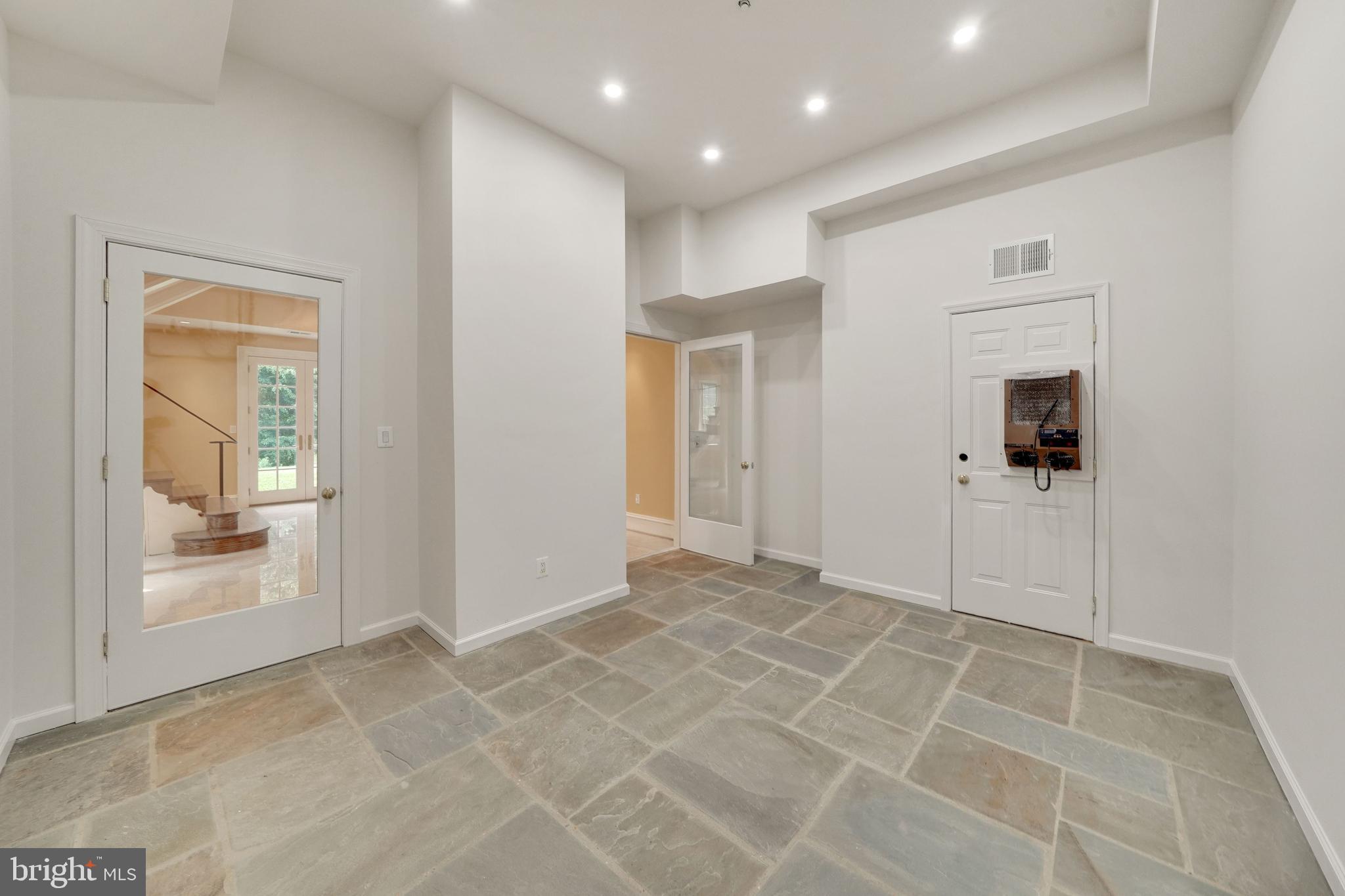 WESLEY HEIGHTS - Residential