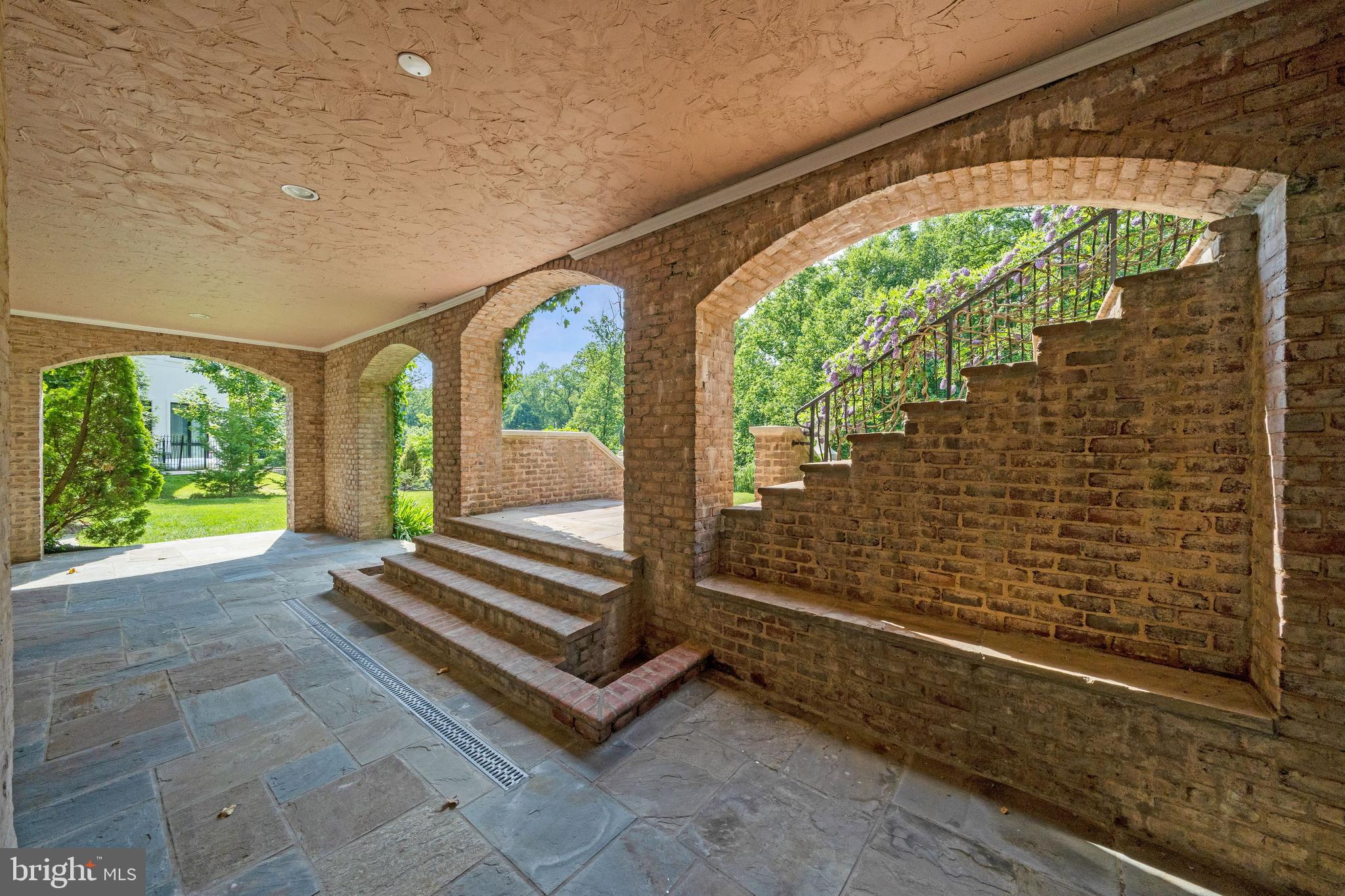 WESLEY HEIGHTS - Residential