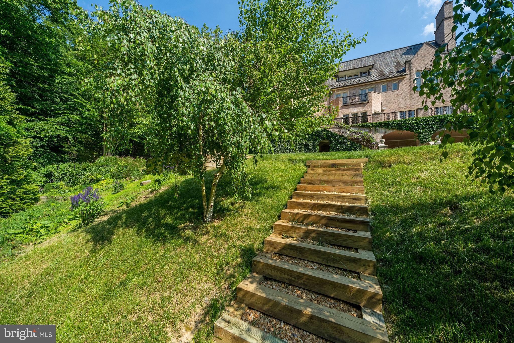 WESLEY HEIGHTS - Residential