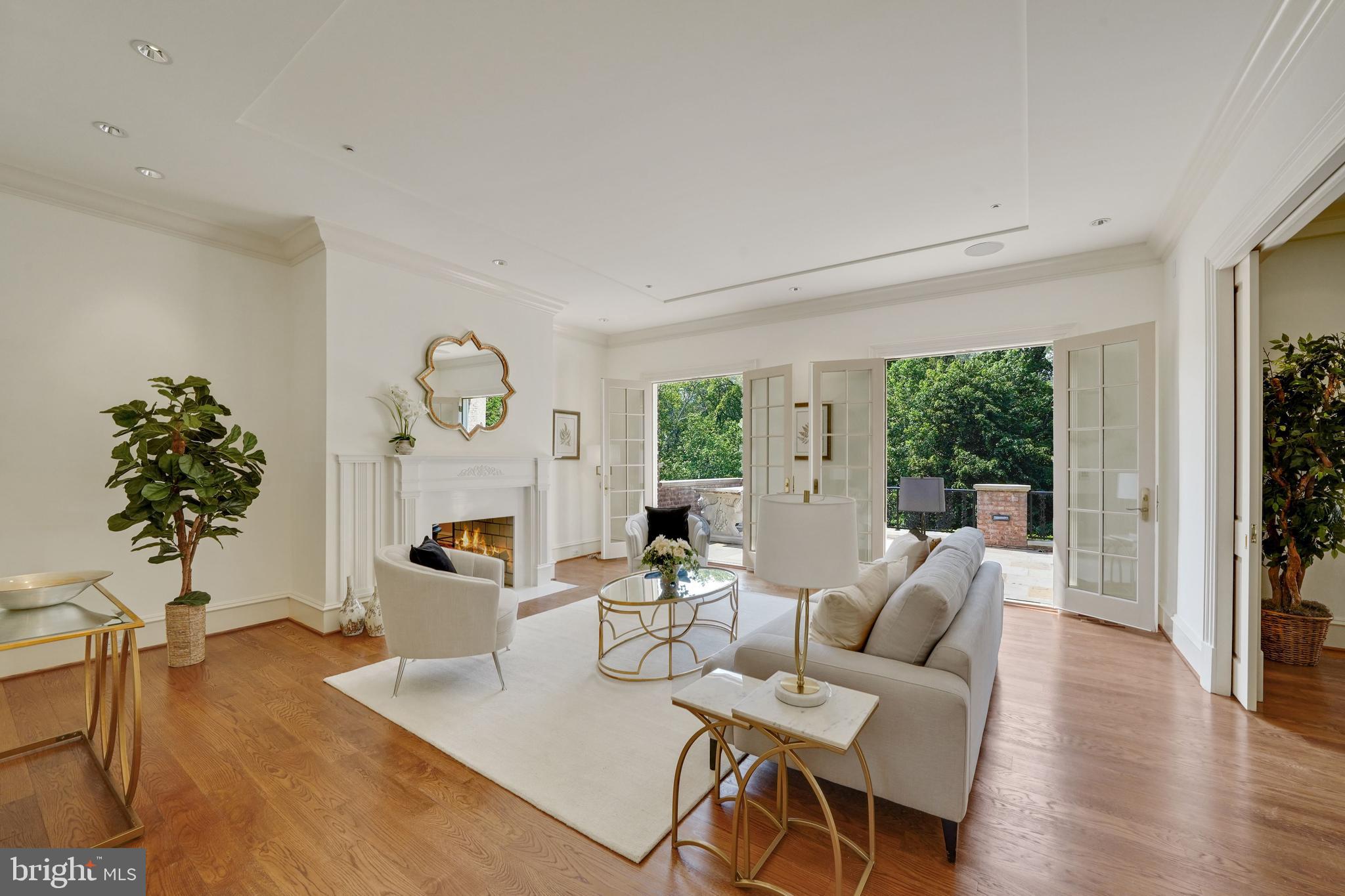WESLEY HEIGHTS - Residential