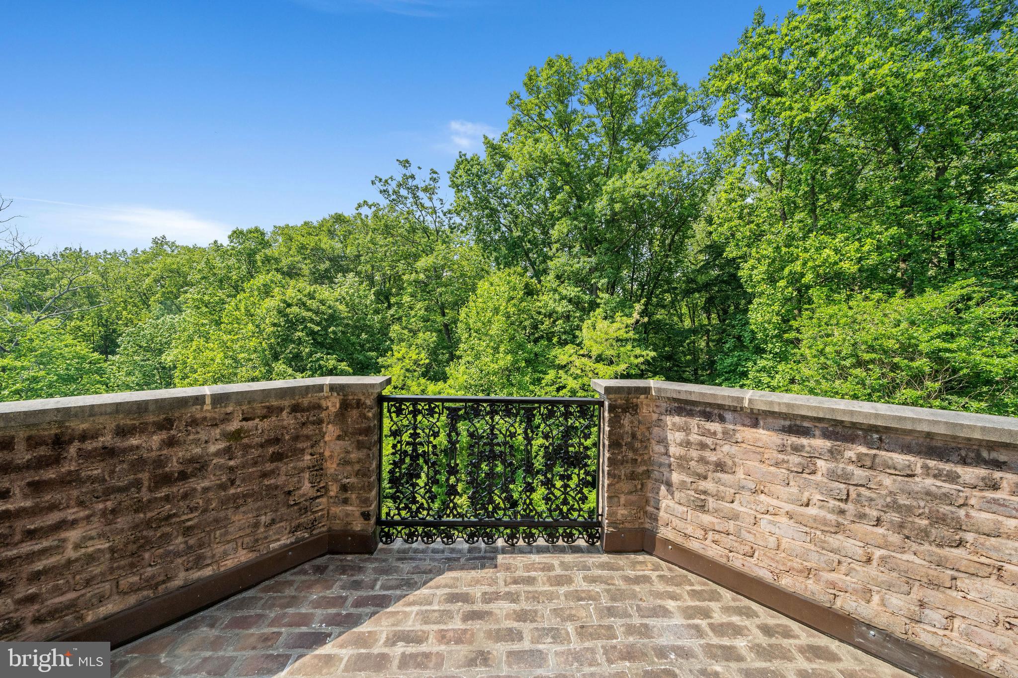 WESLEY HEIGHTS - Residential