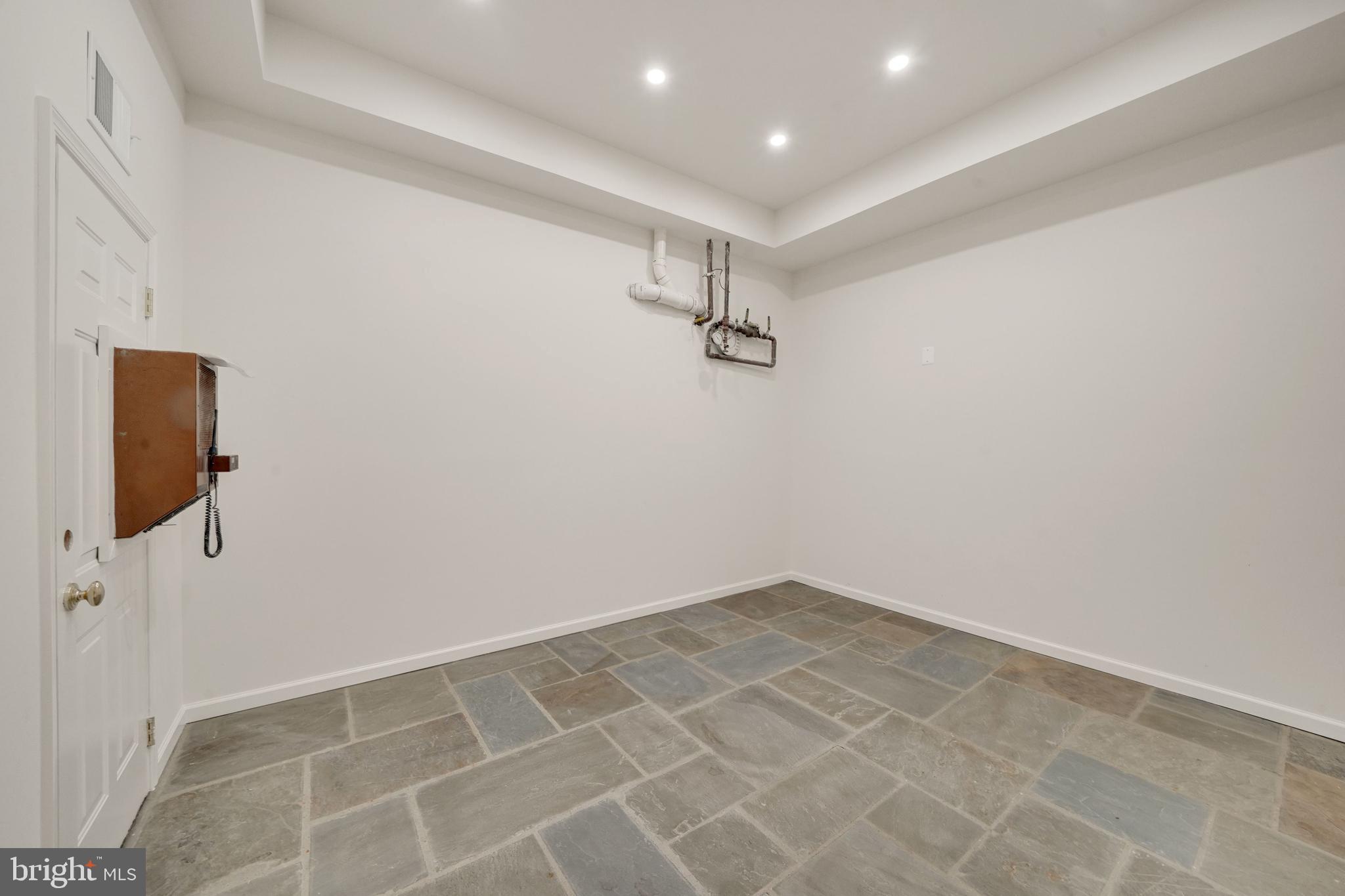 WESLEY HEIGHTS - Residential