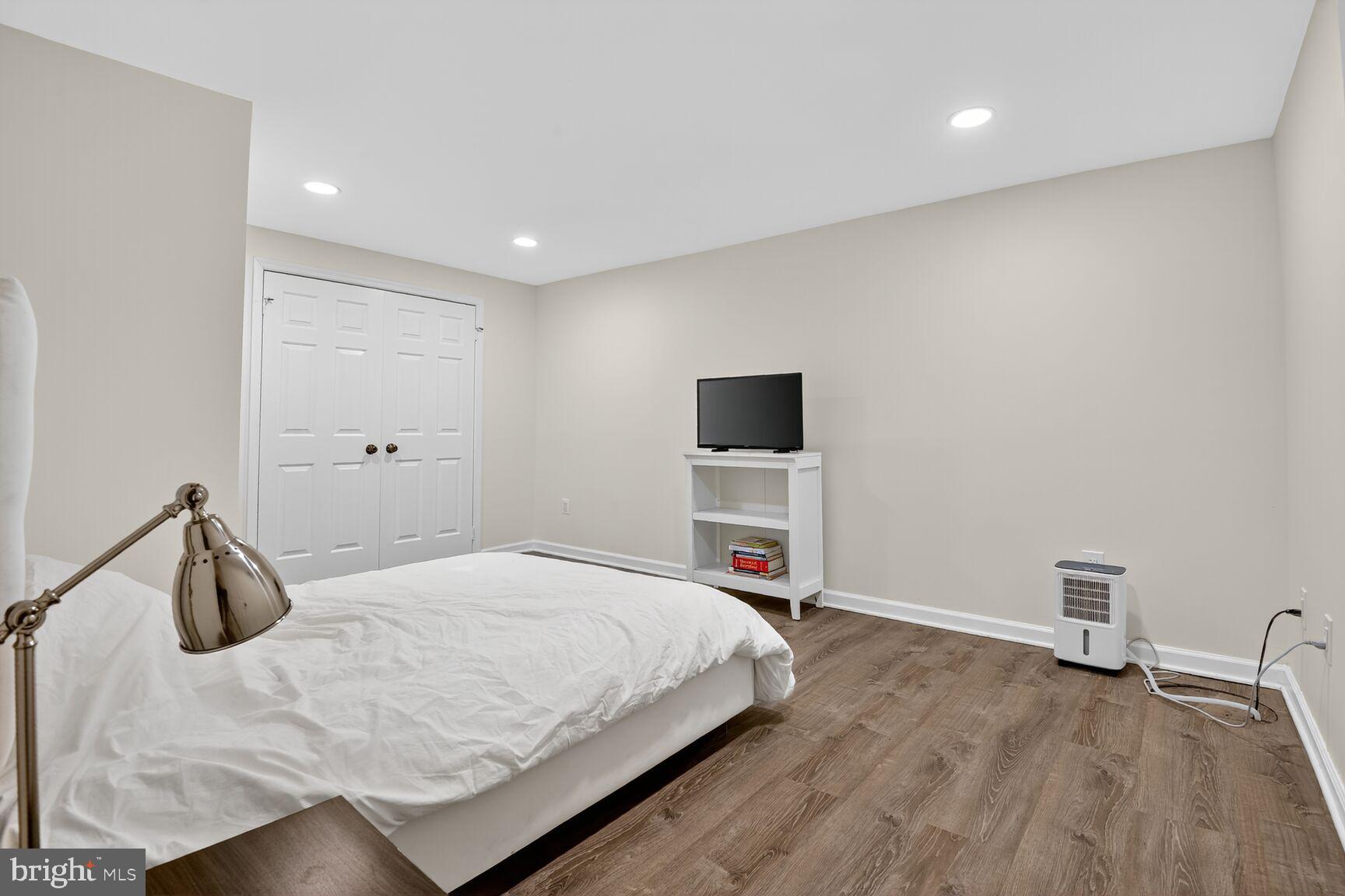 RAMBLEWOOD - Residential Lease