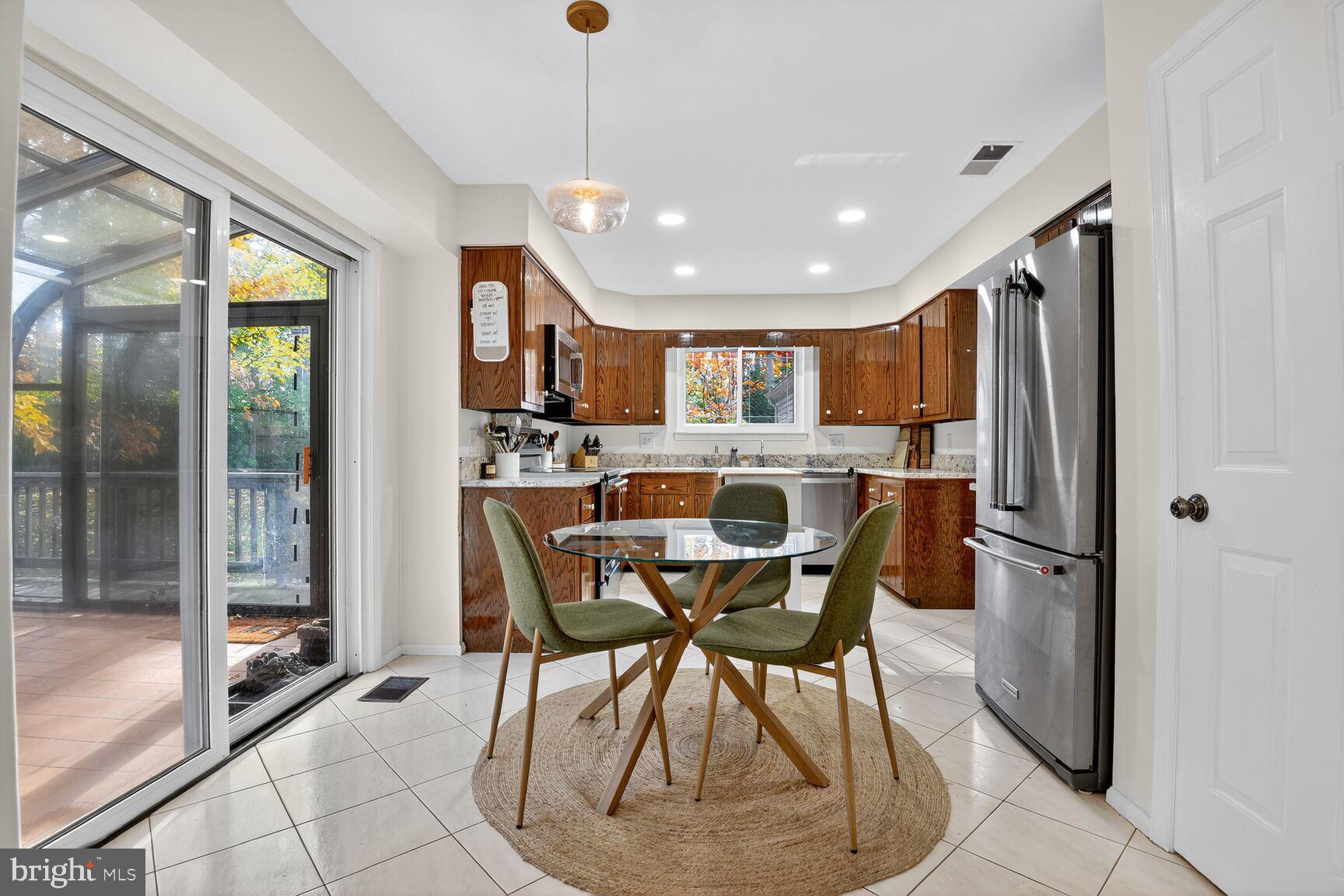 RAMBLEWOOD - Residential Lease